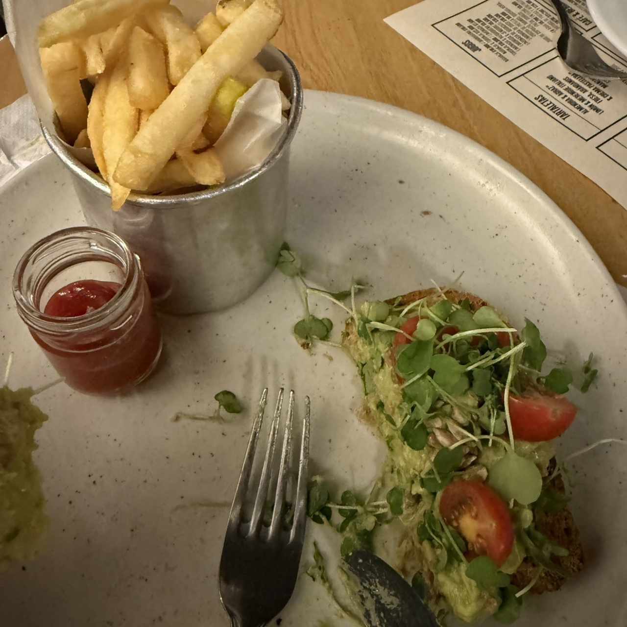 Tostada de aguacate