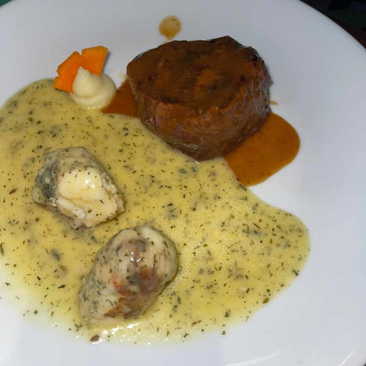 Langosta y lomo 