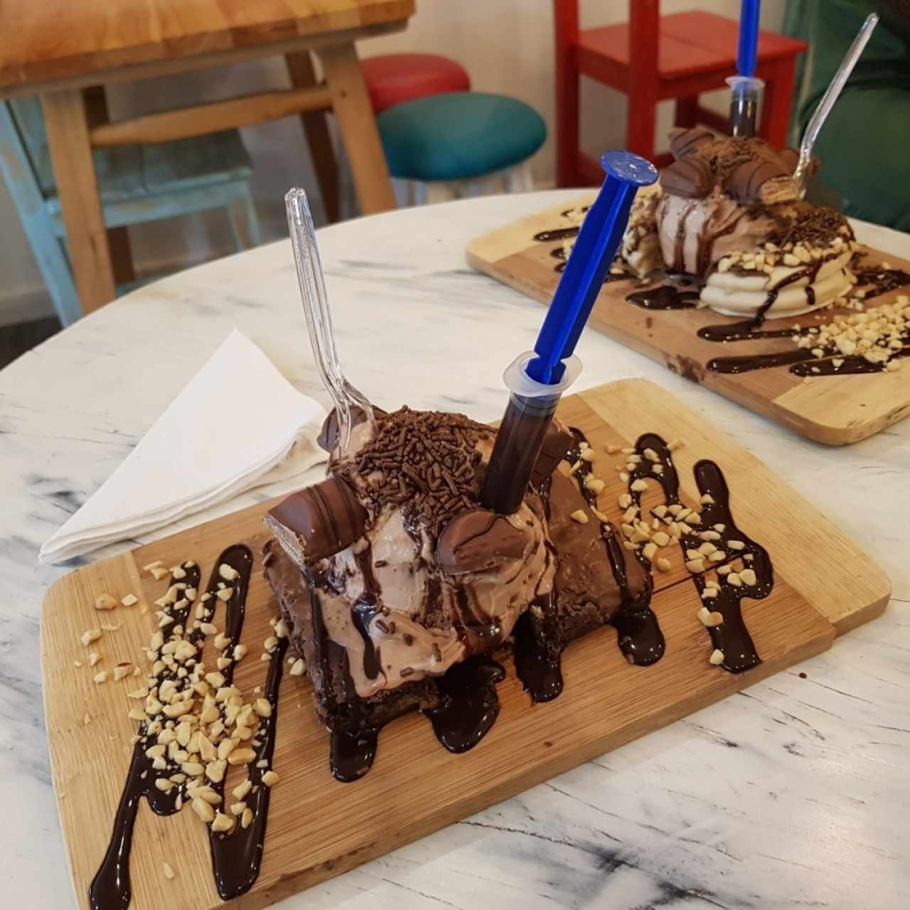 brownie con helado