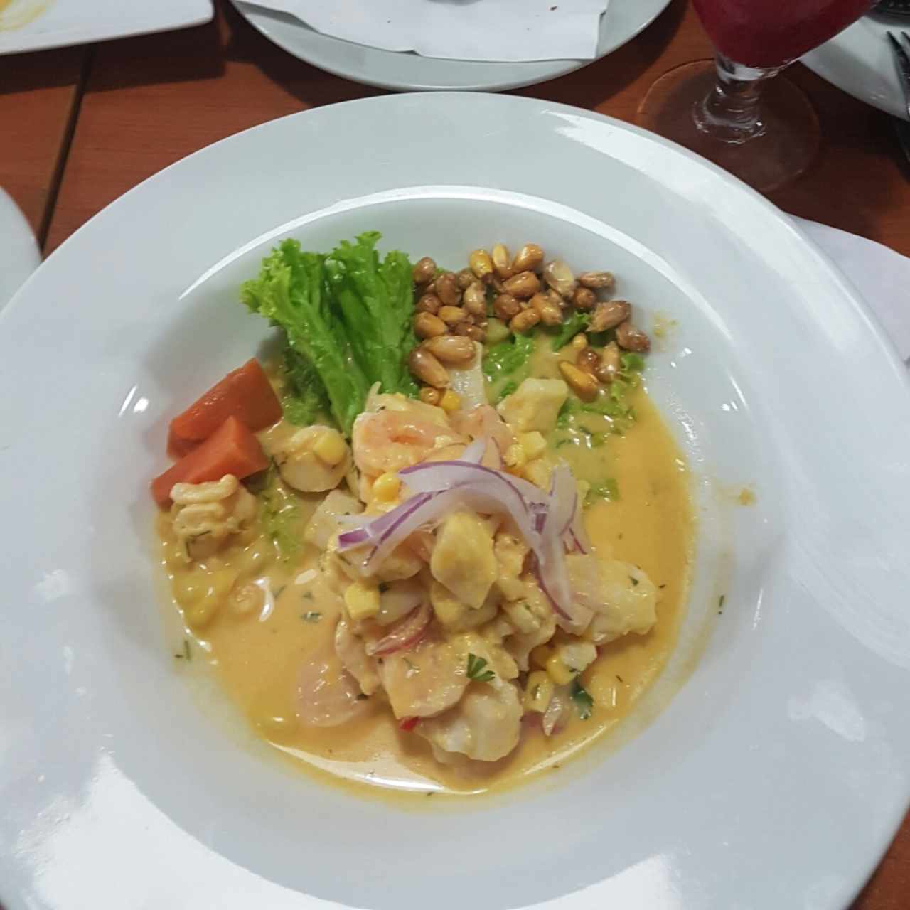 Ceviche de corvina y camarón