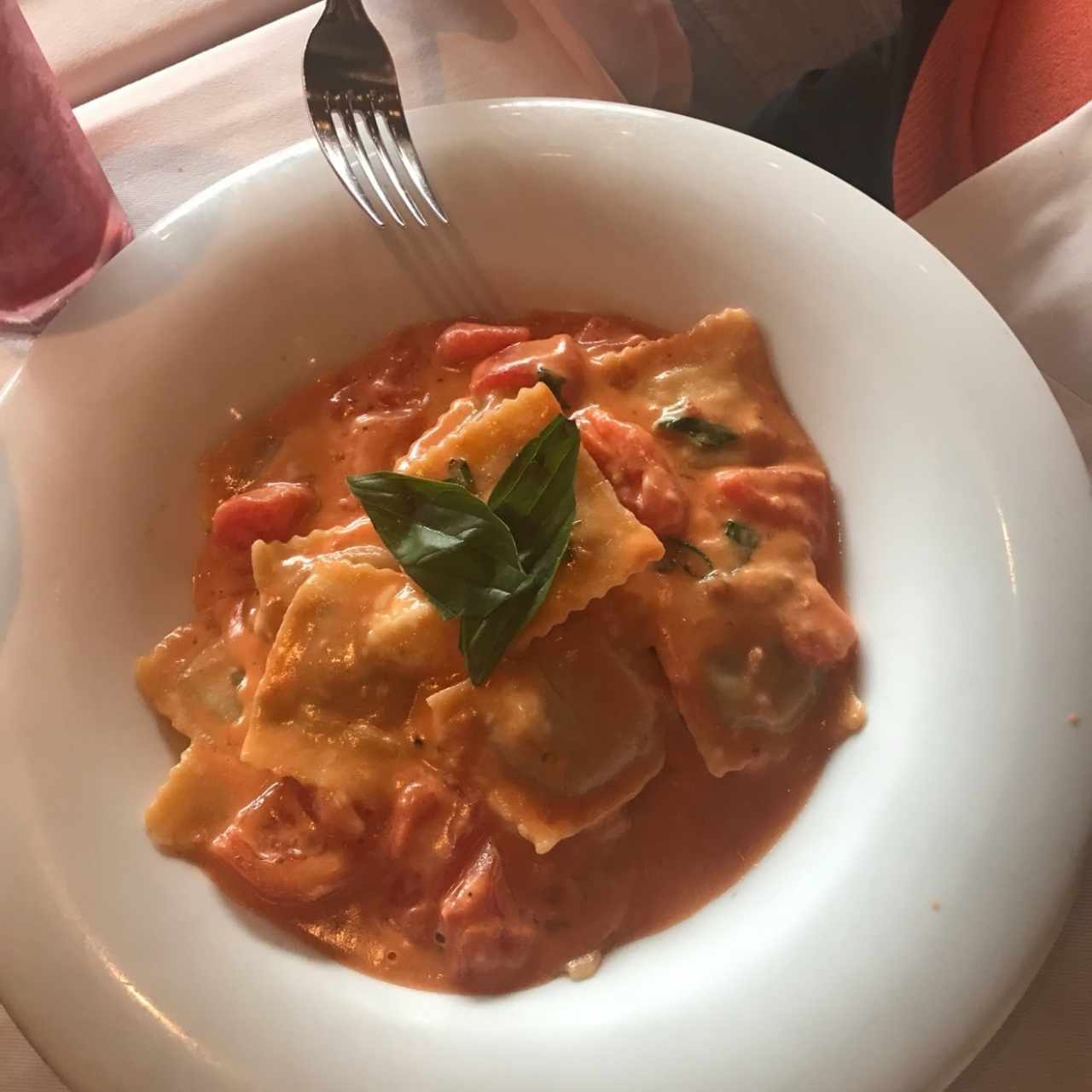 raviolis con salsa teléfono