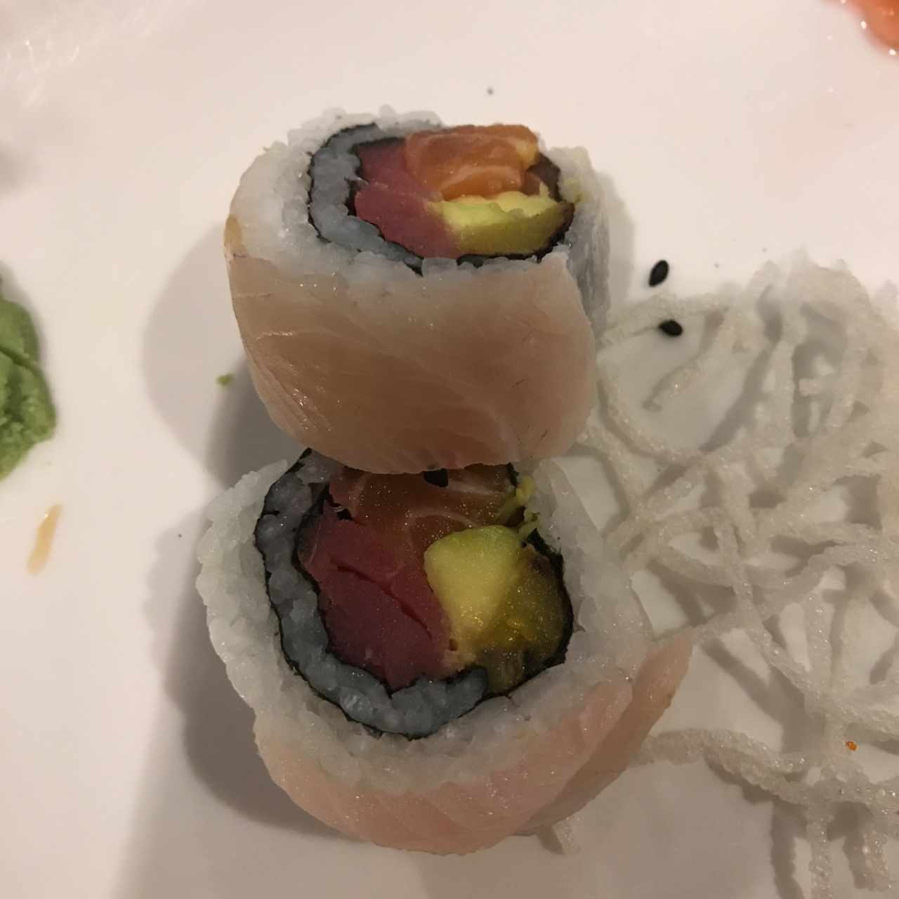 maki saporo, muy simple, tiene platano pero no se siente!