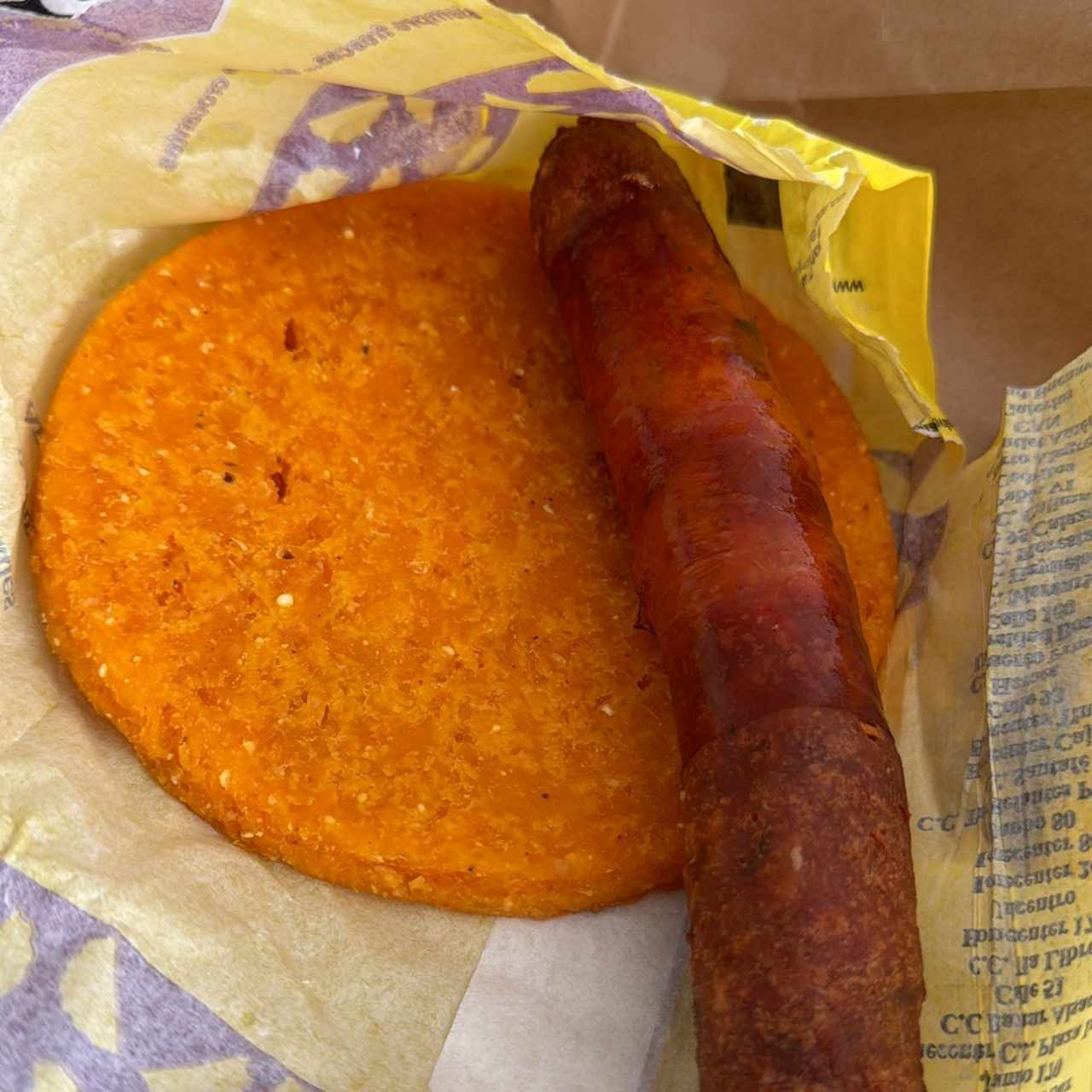 Arepa y chorizo