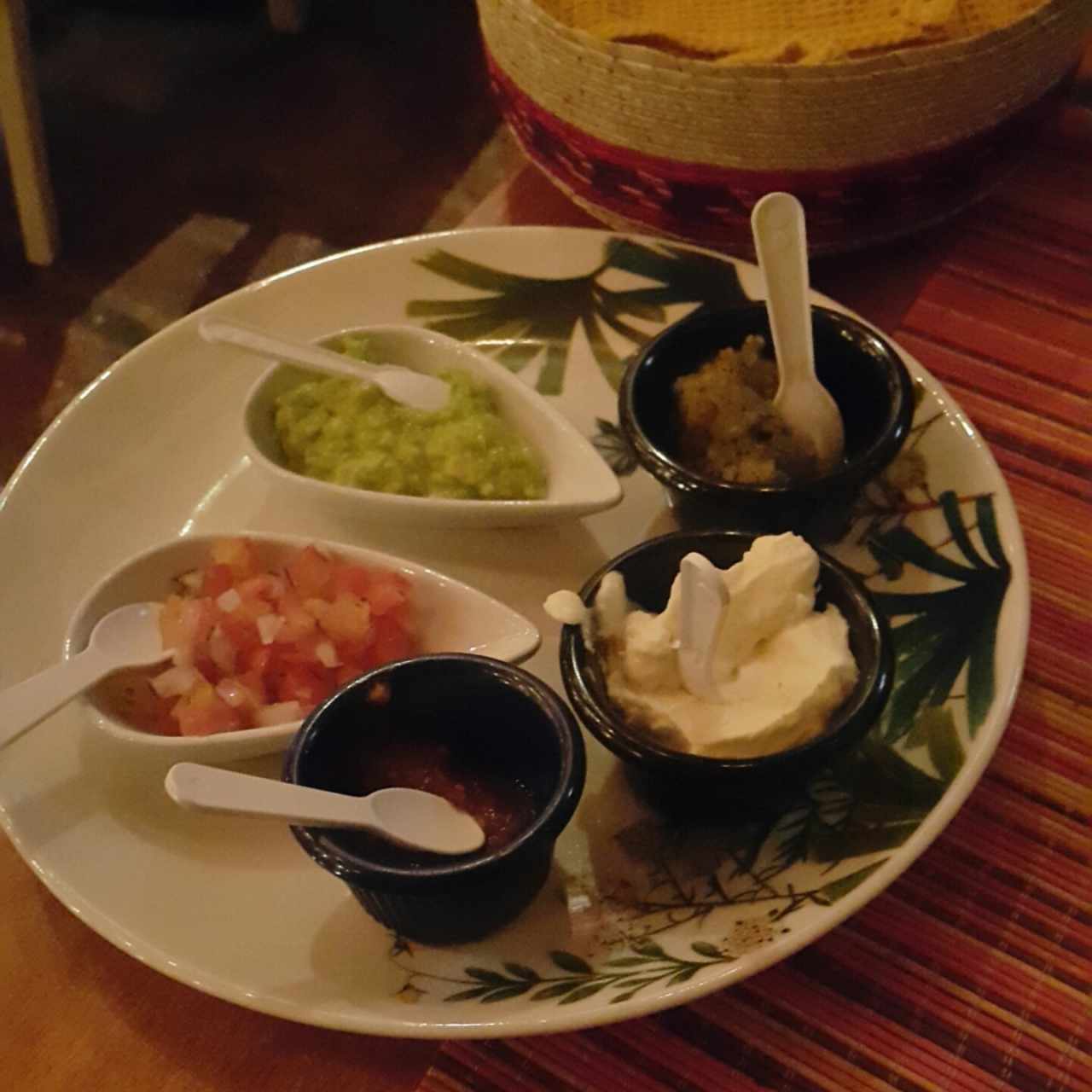 guacamole. pico de gallo. sour cream. jalapeño. chile