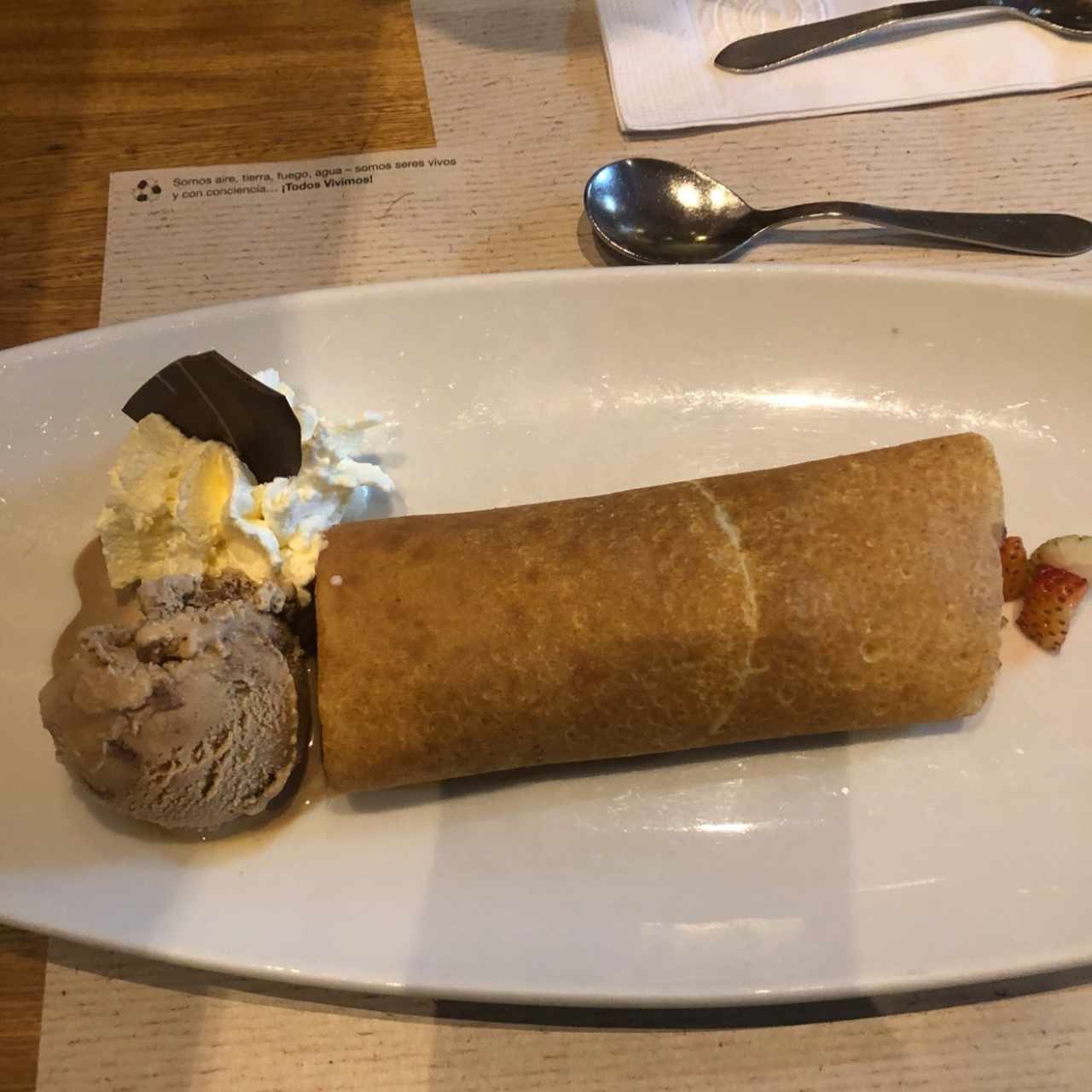 crepe nutella y fresas con helado 