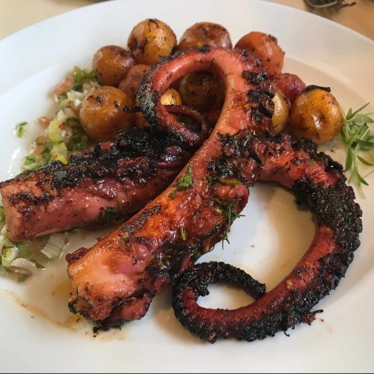 Nueva presentacion del pulpo a la parrilla.
