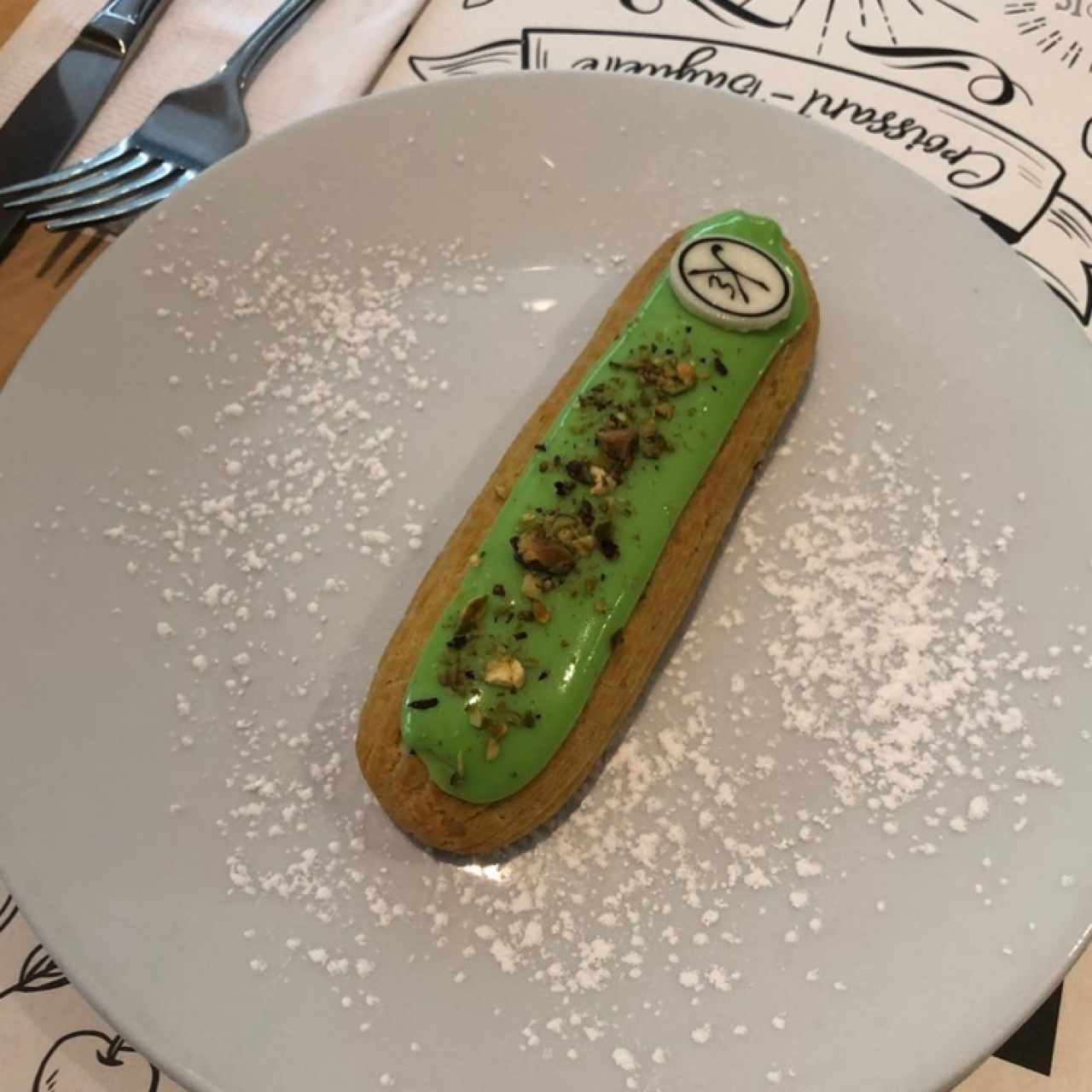 éclair de pistacho