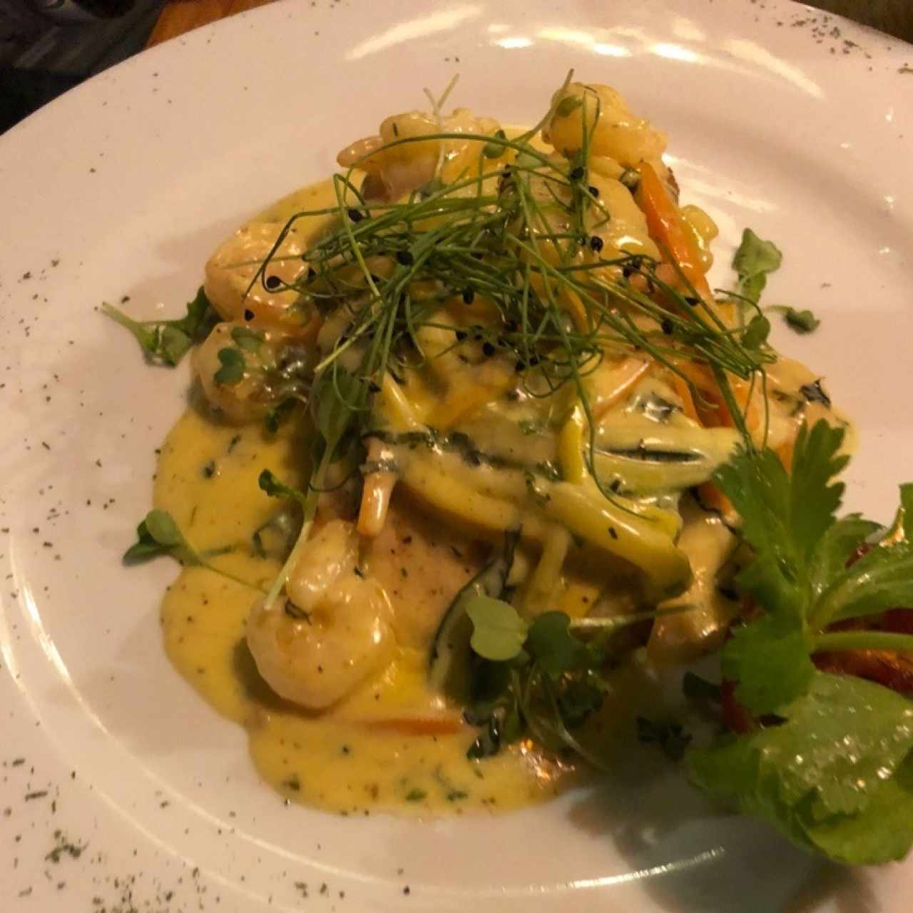 Salmón en salsa de Camarones