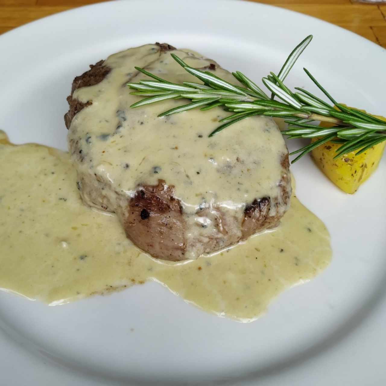 Entrecote con salsa de queso azul