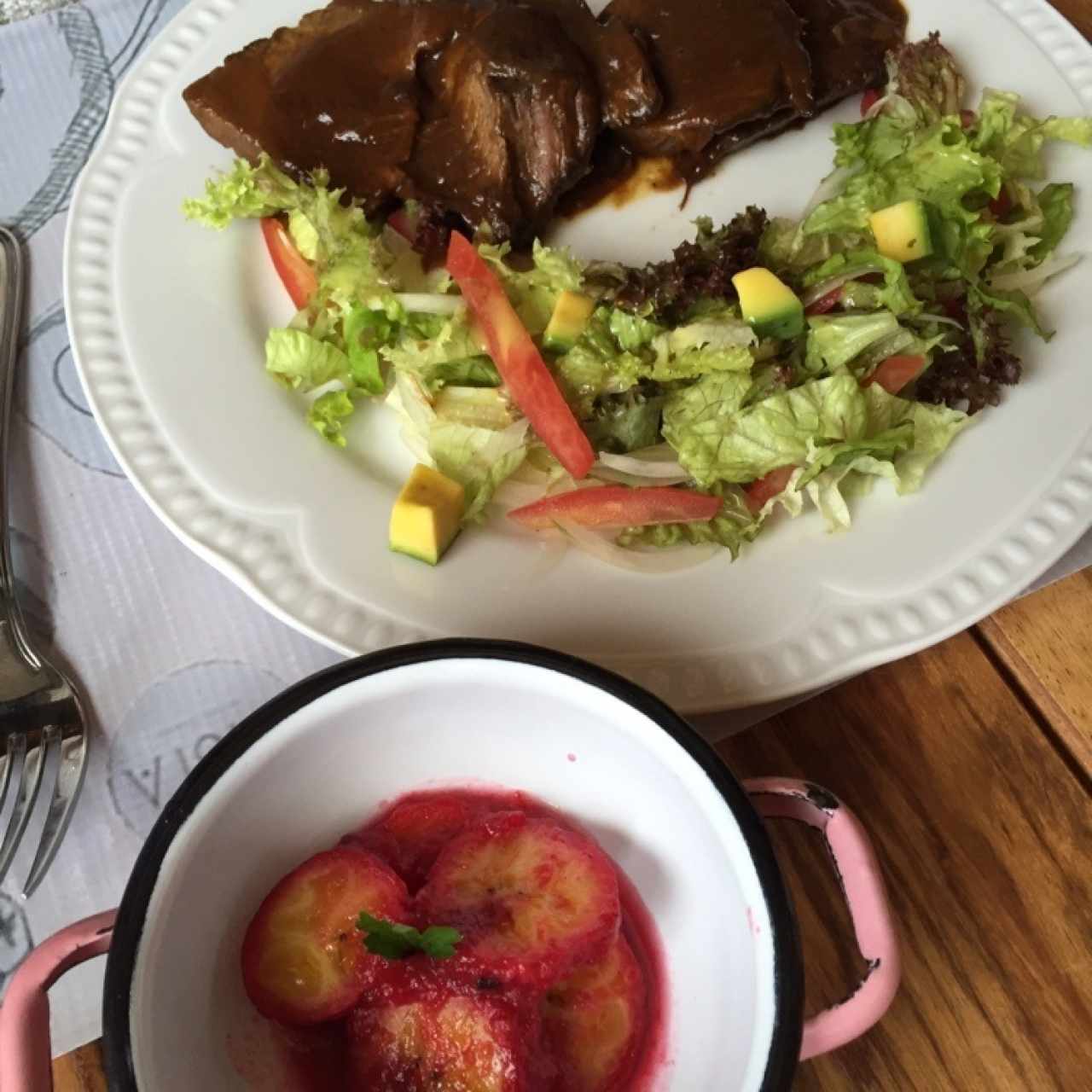 posta negra con platano en tentacion