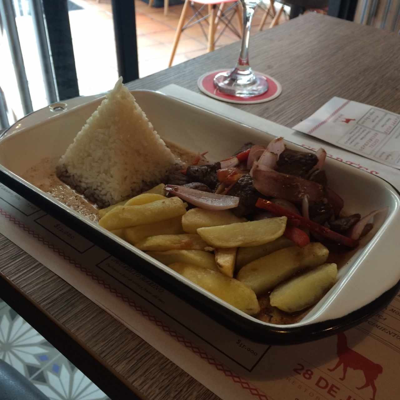 Lomo saltado