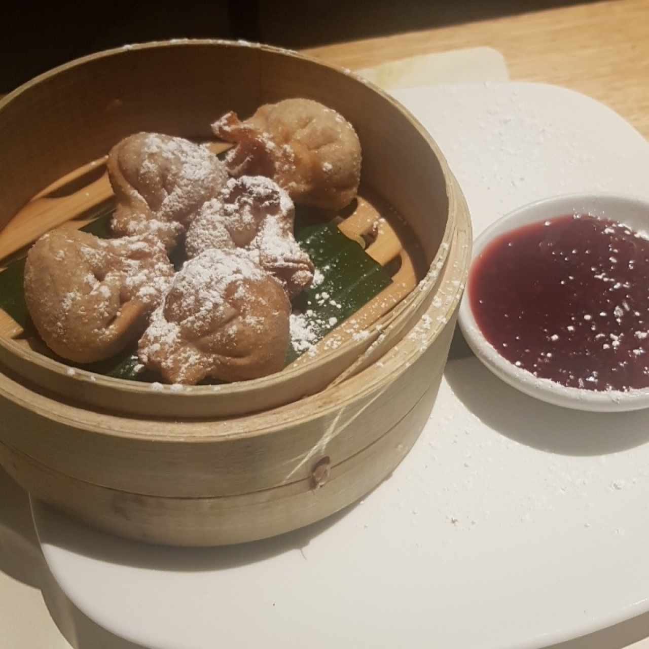 wonton de arequipe y mora 