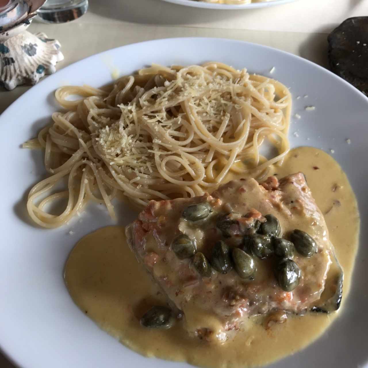 salmon en salsa de albahaca