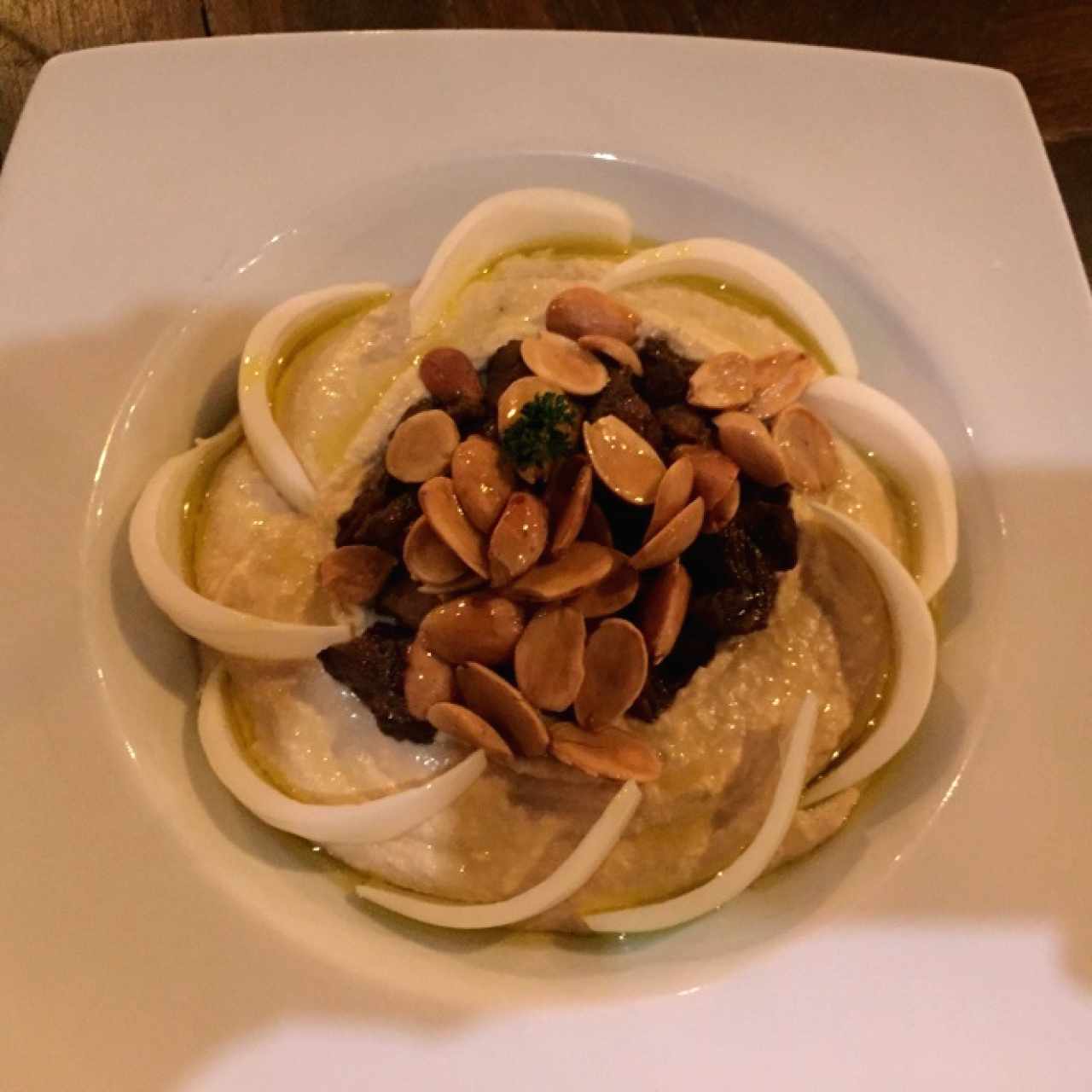 Hummus M