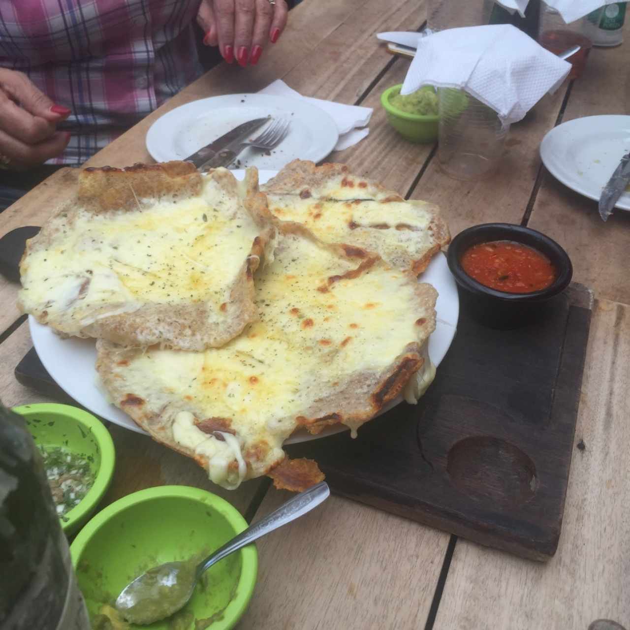patacones con queso gratinado 