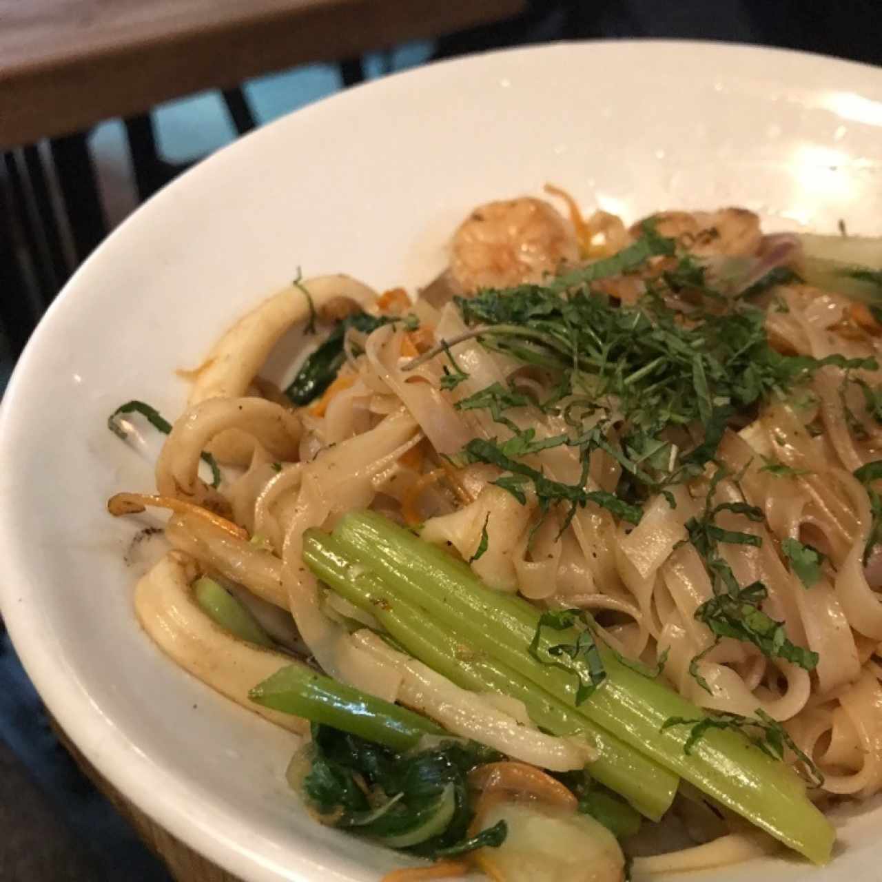 Noodles de calamar y camarón