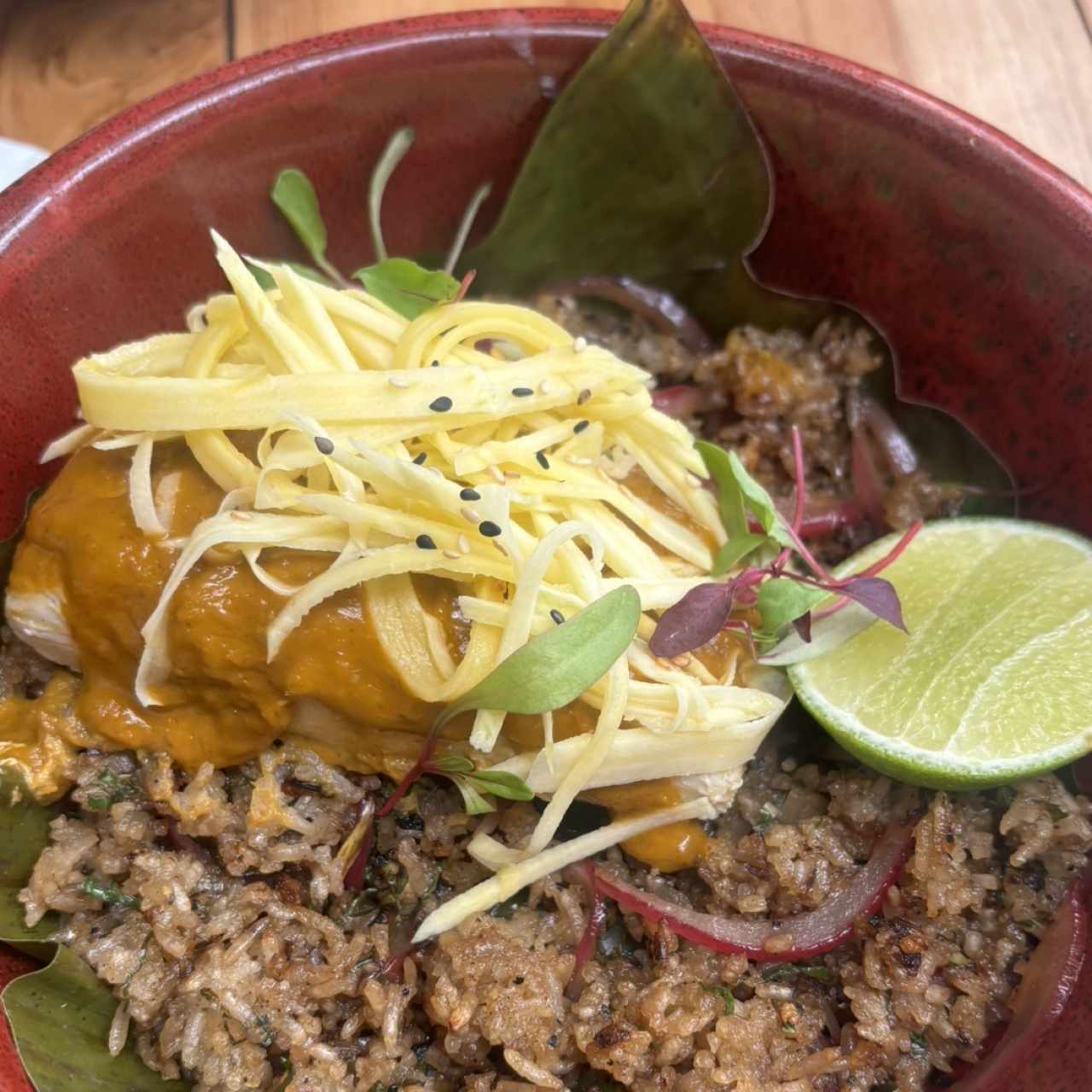 Corvina asada en hoja