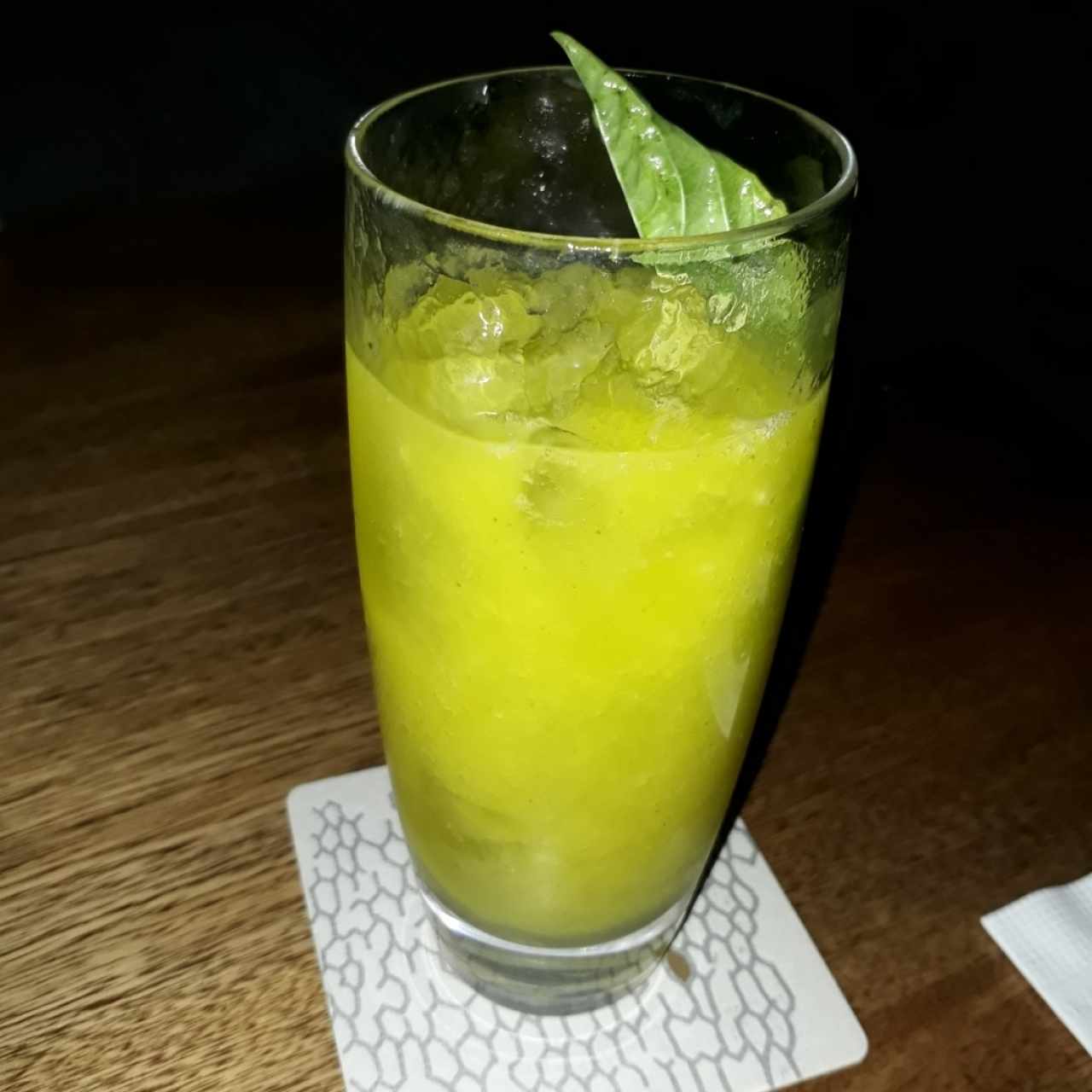 limonada de mango y albaca