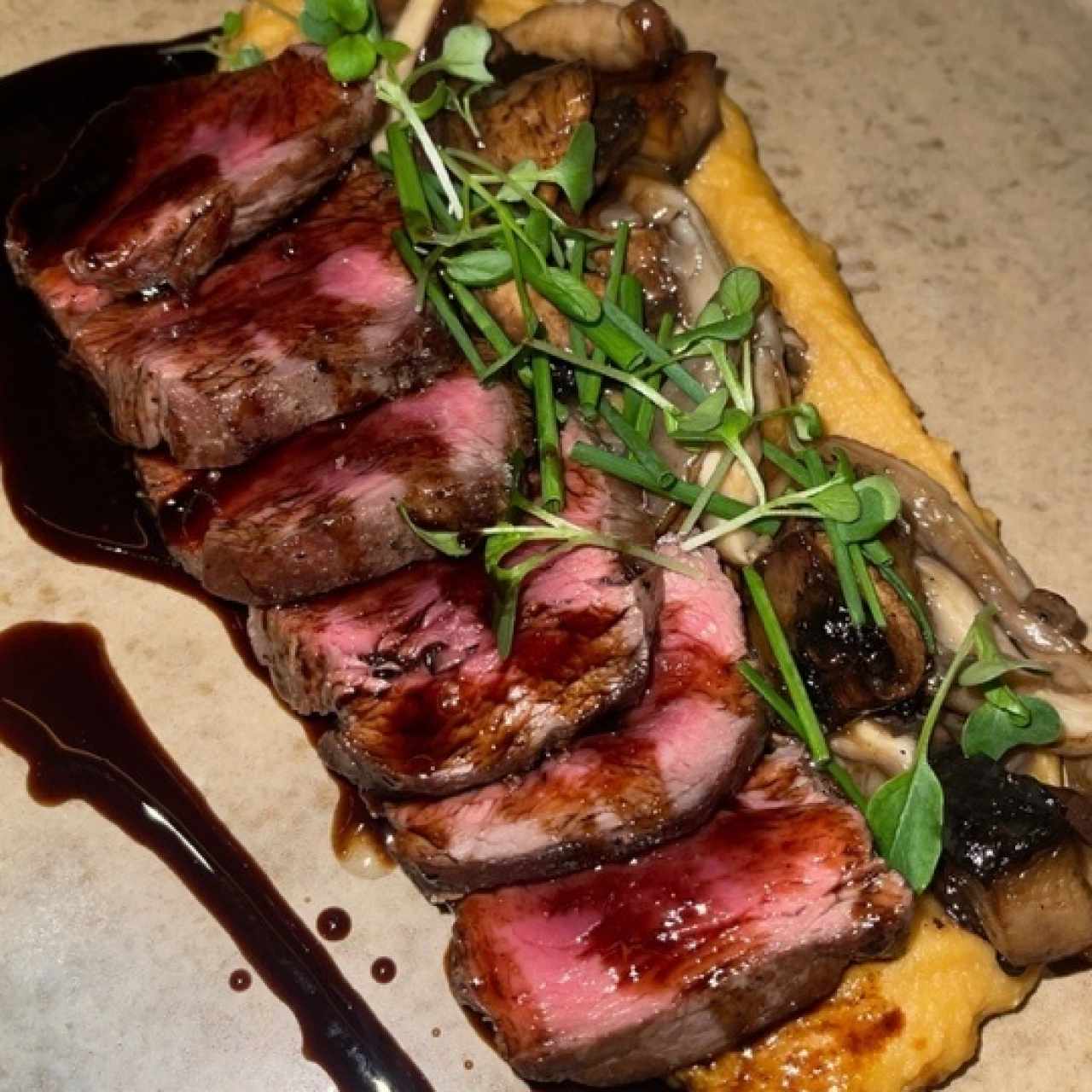 Lomo balsamic truffle