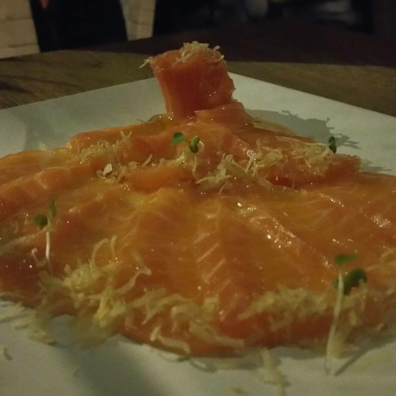 tiradito de salmón 