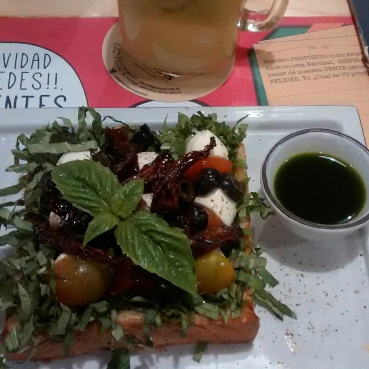 Pato mediterráneo con aceite de albahaca