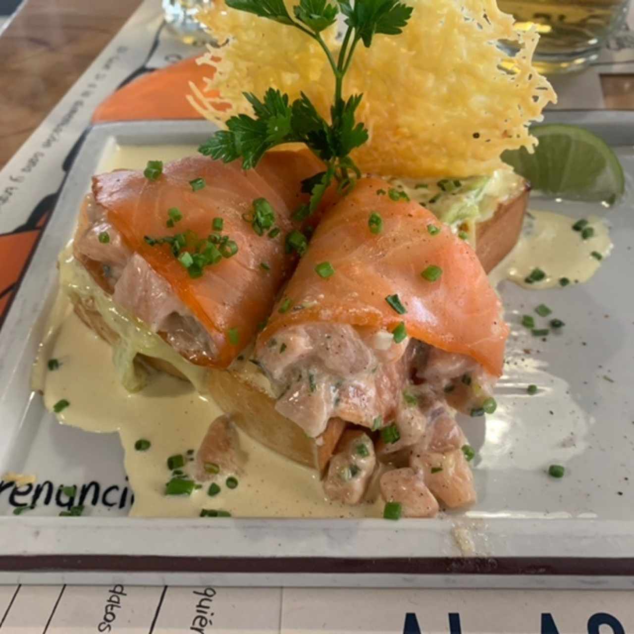 Tostada salmon Grizzli