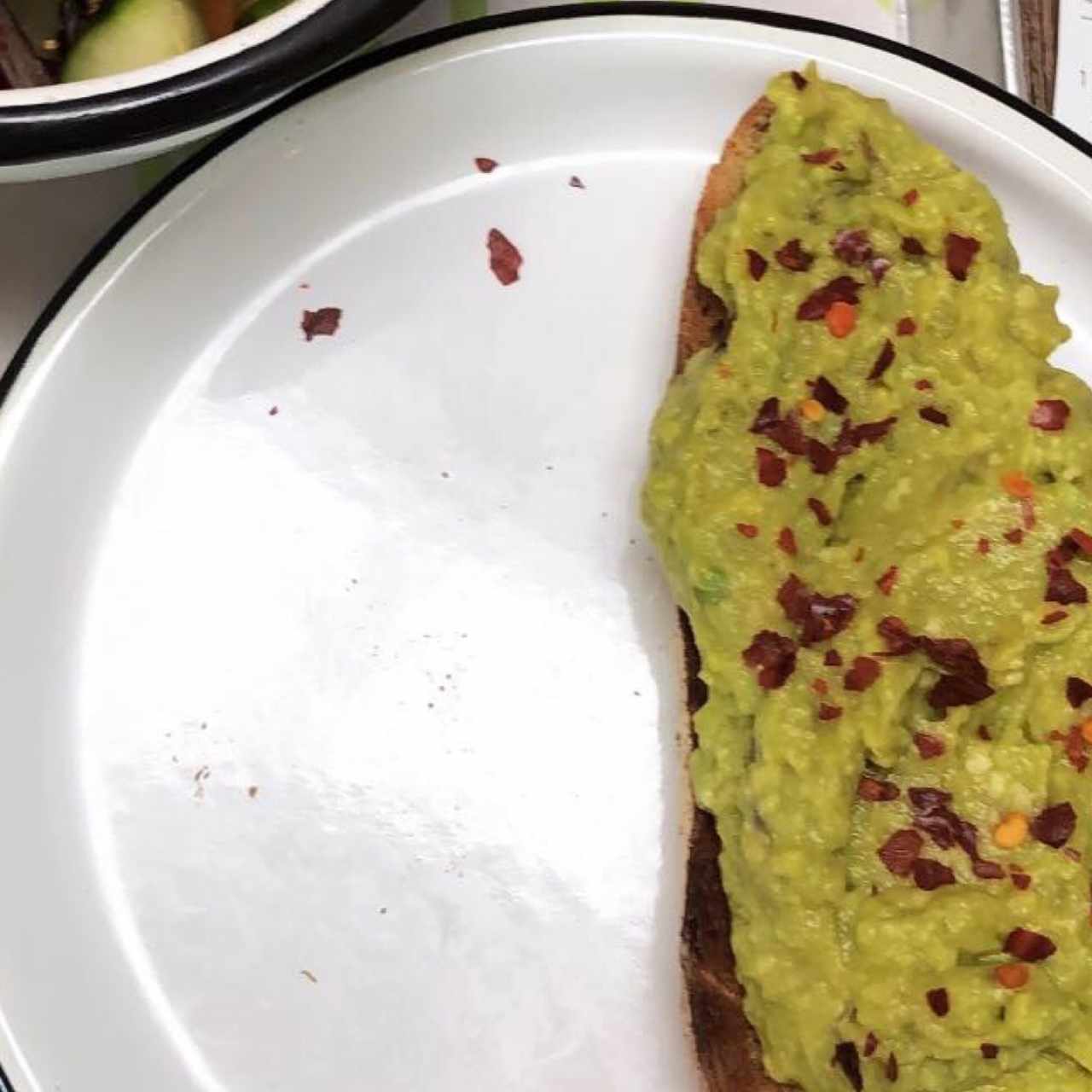 Tostada de aguacate
