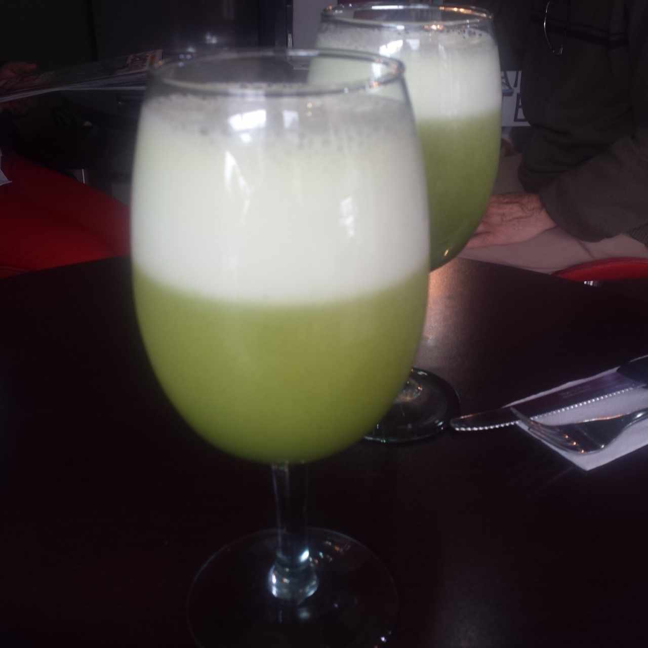 Jugo piña y Yerbabuena 
