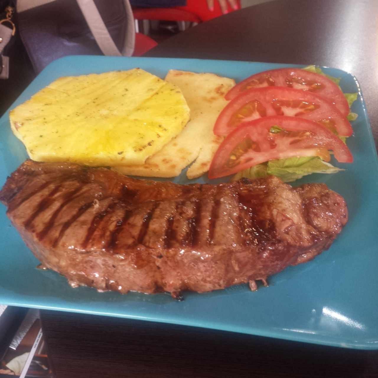Bifé Argentino con piña
