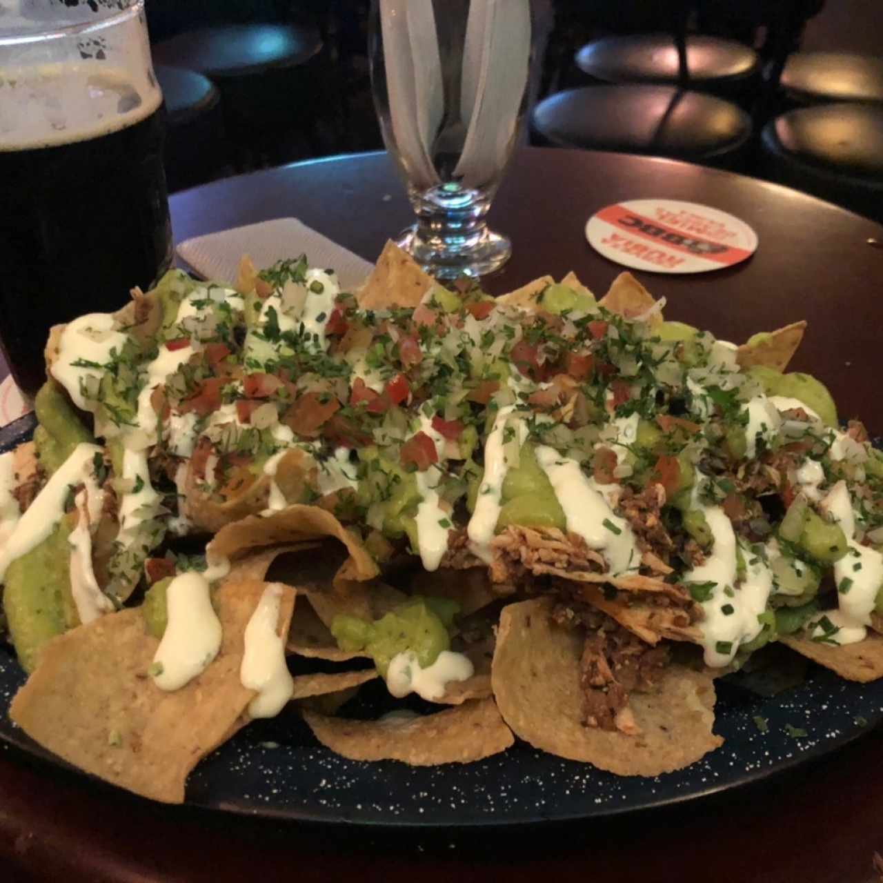 Nachos con carne y pollo 