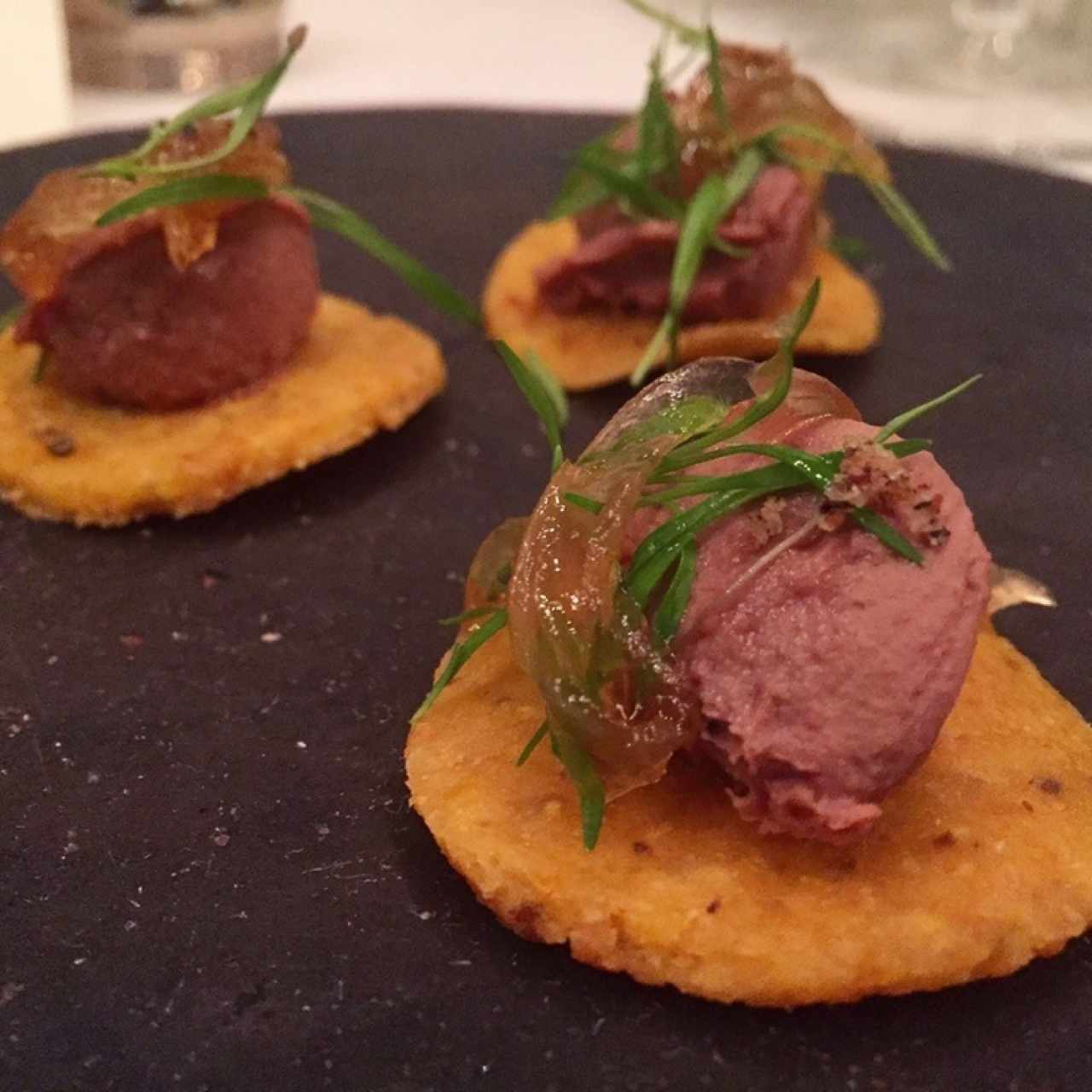 Arepitas de maiz pelado con paté
