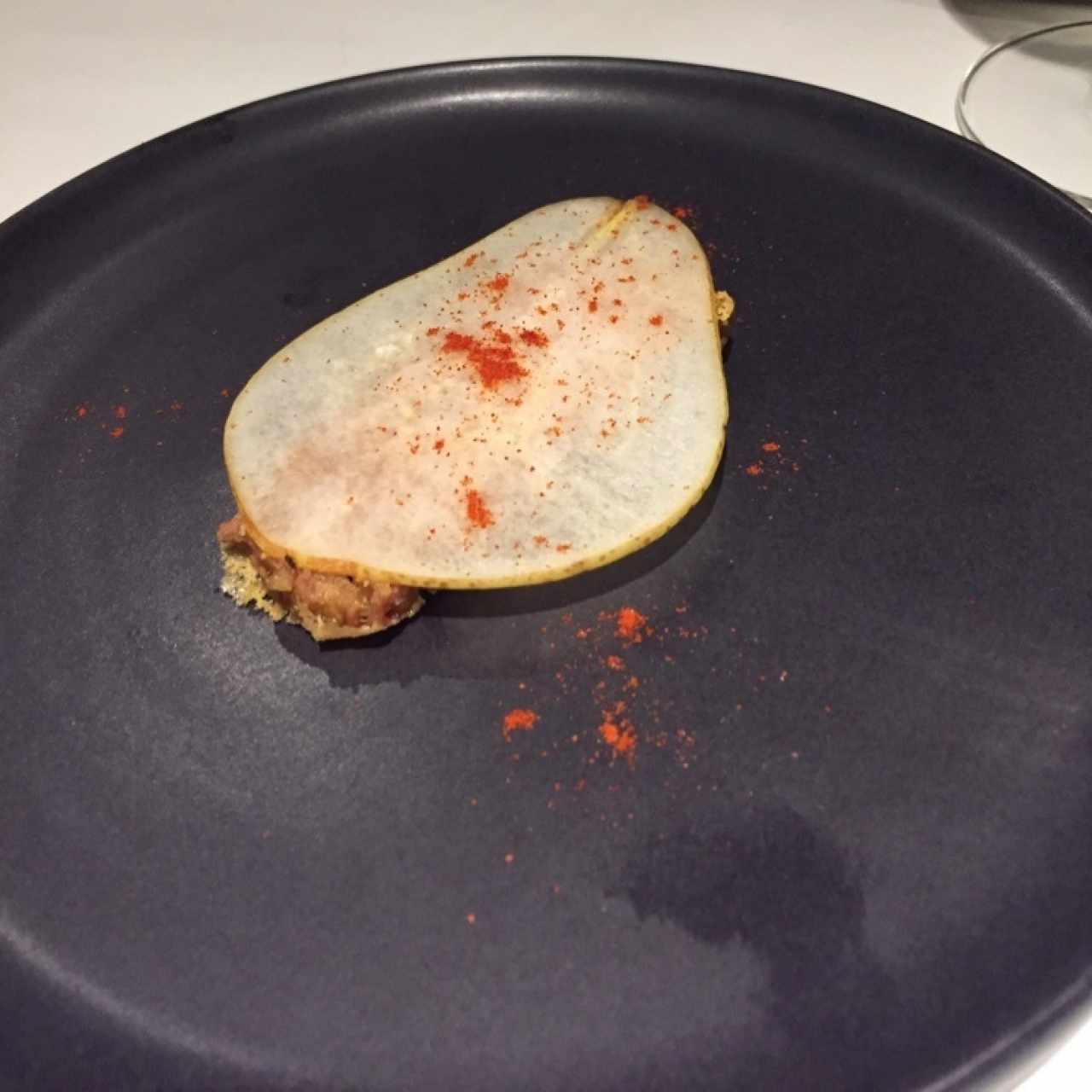 piel de pollo con pera 