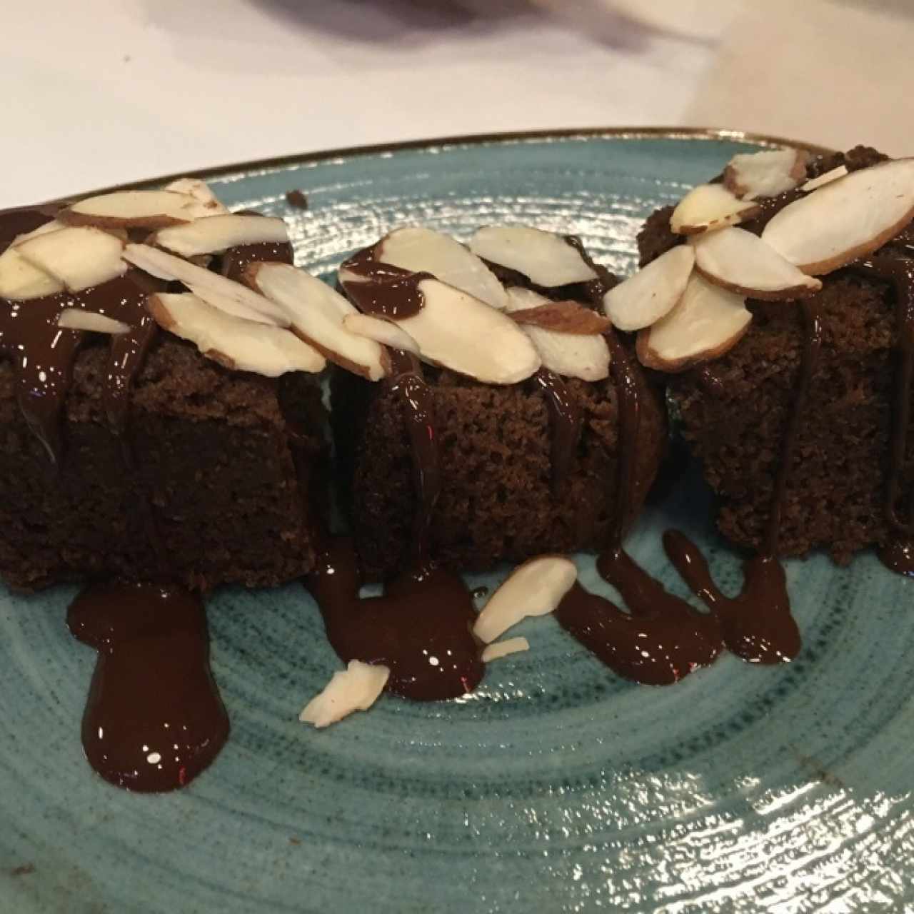 Torta de chocolate con almendras