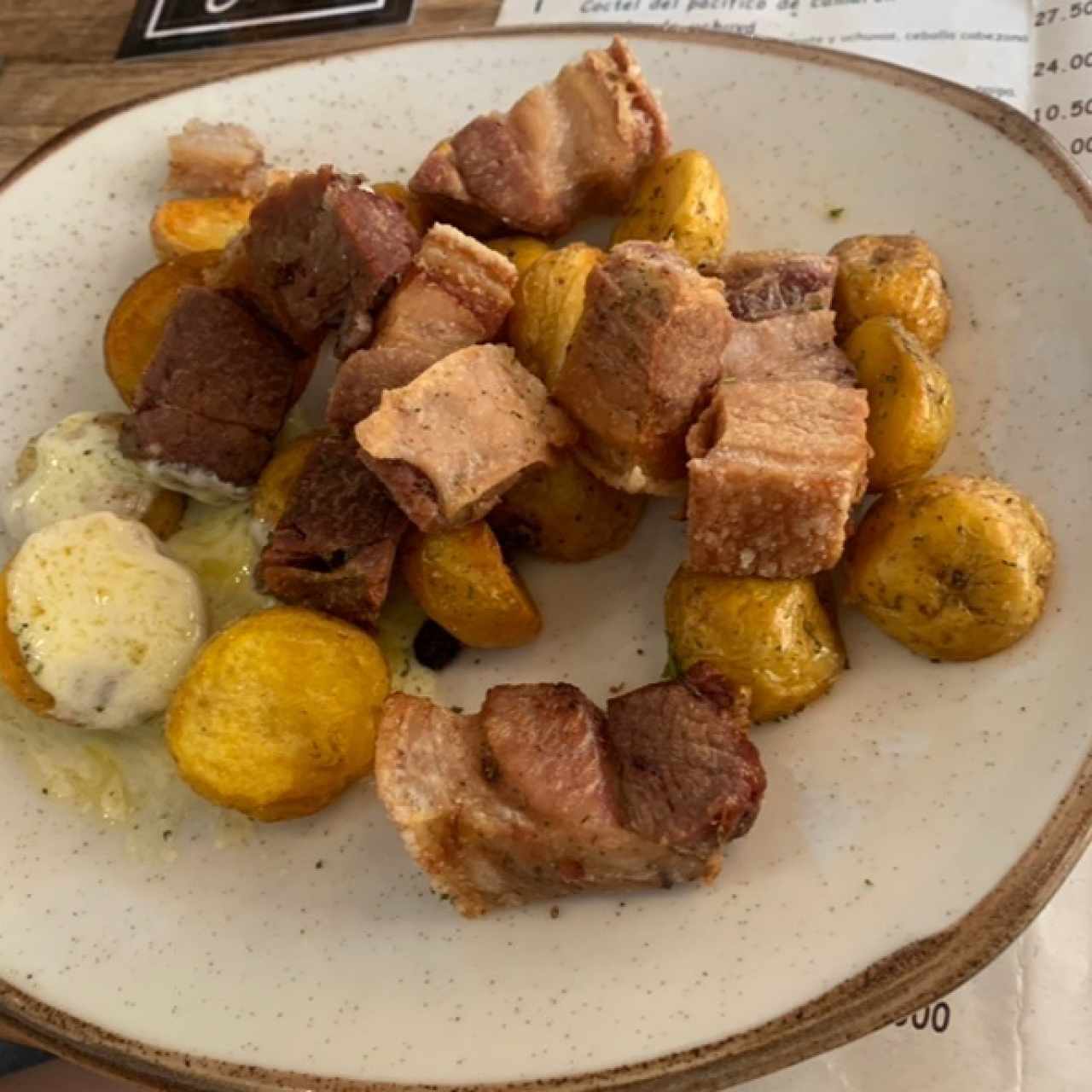 Chicharron carnudo