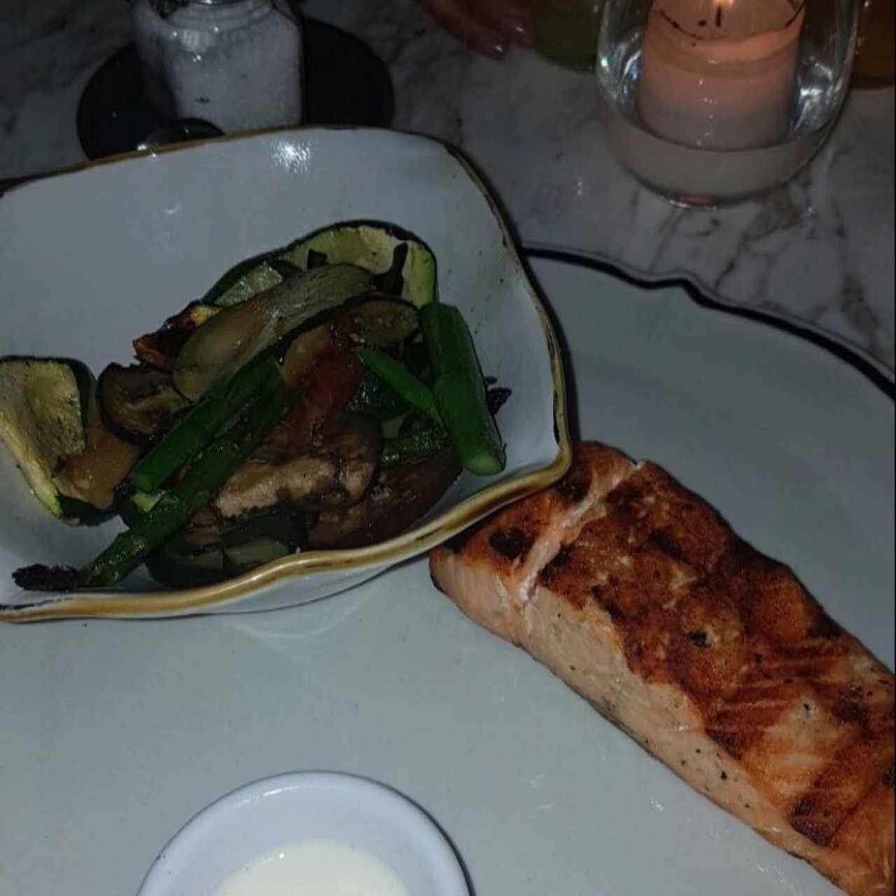 salmon con vegetales 