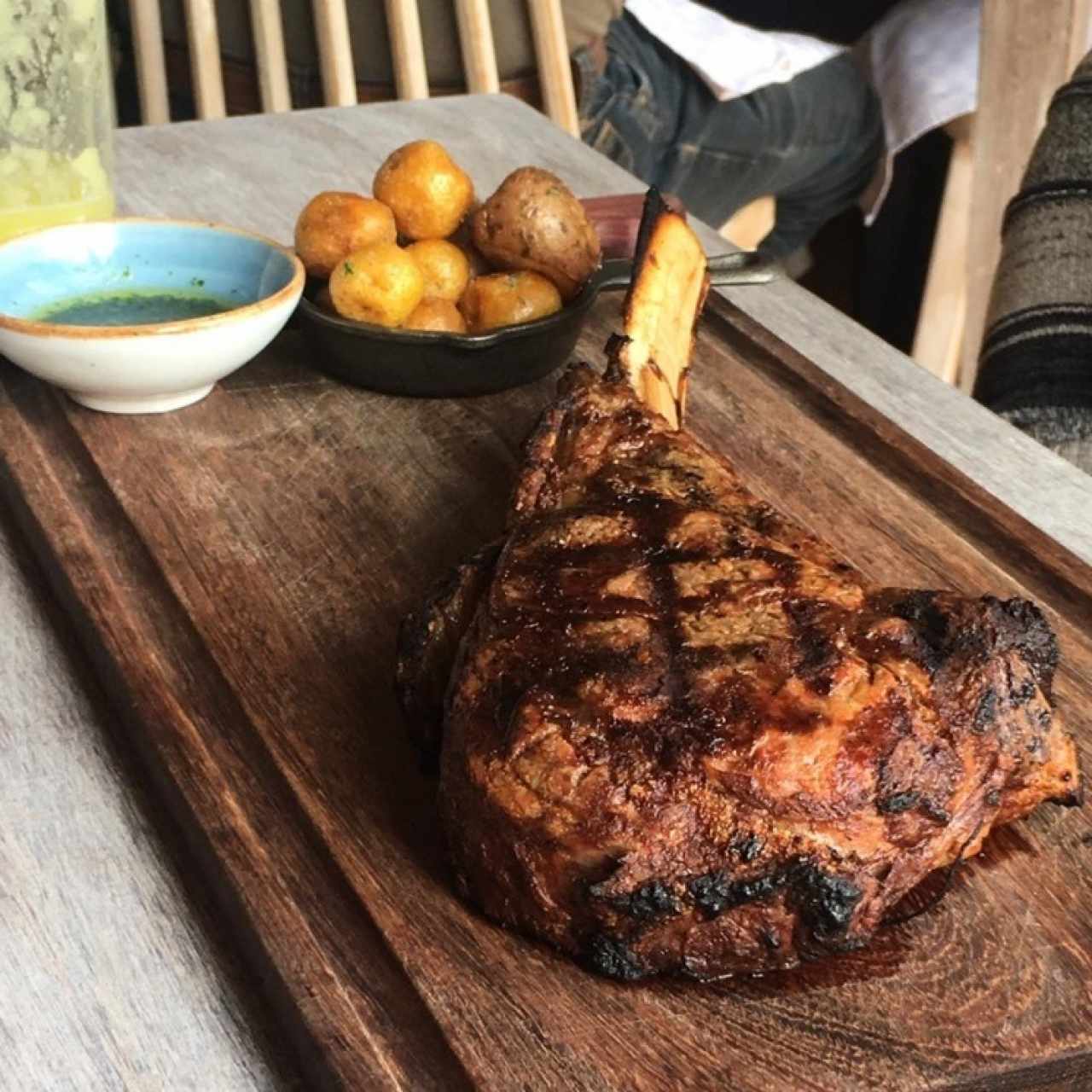 Tomahawk steak 