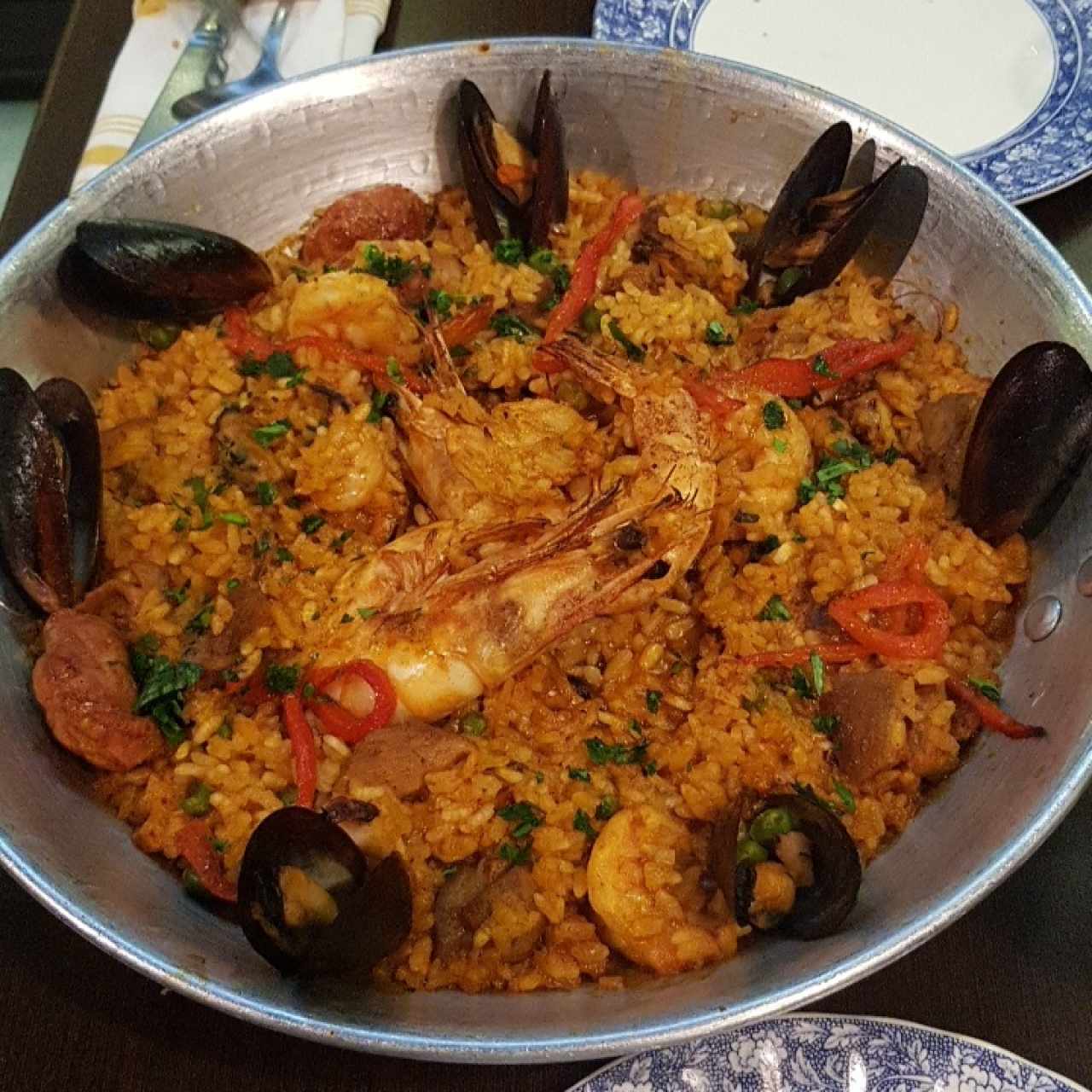 paella a la valenciana 