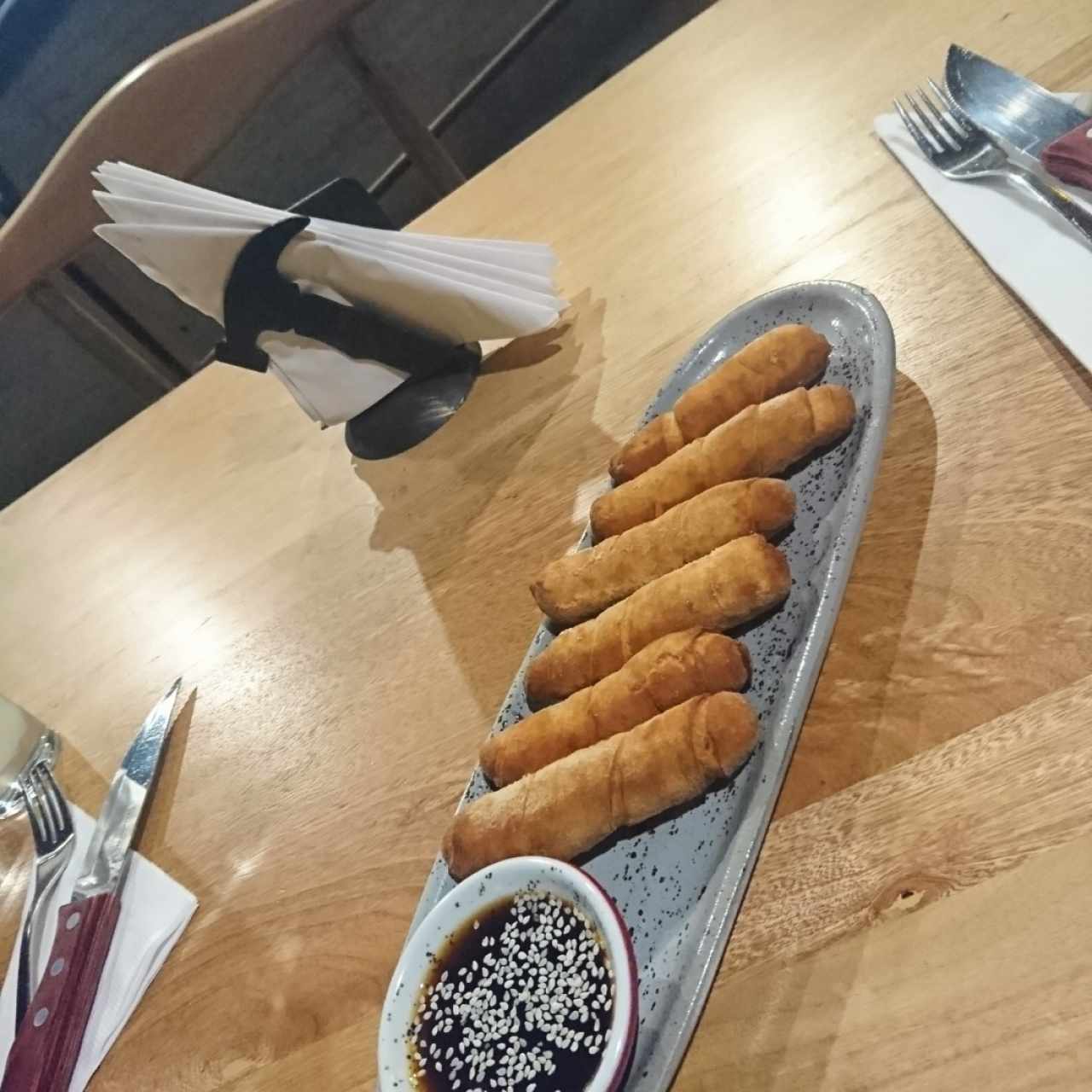 tequeños con chutney de papelón