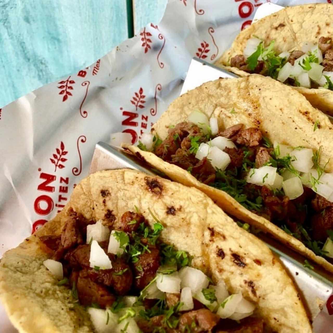 Tacos de carne asada.