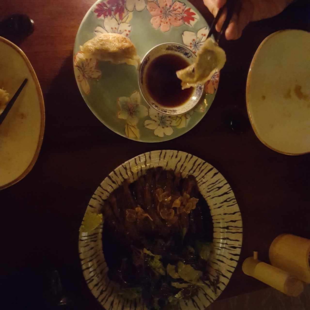 steak de tira, gyozas de vegetales