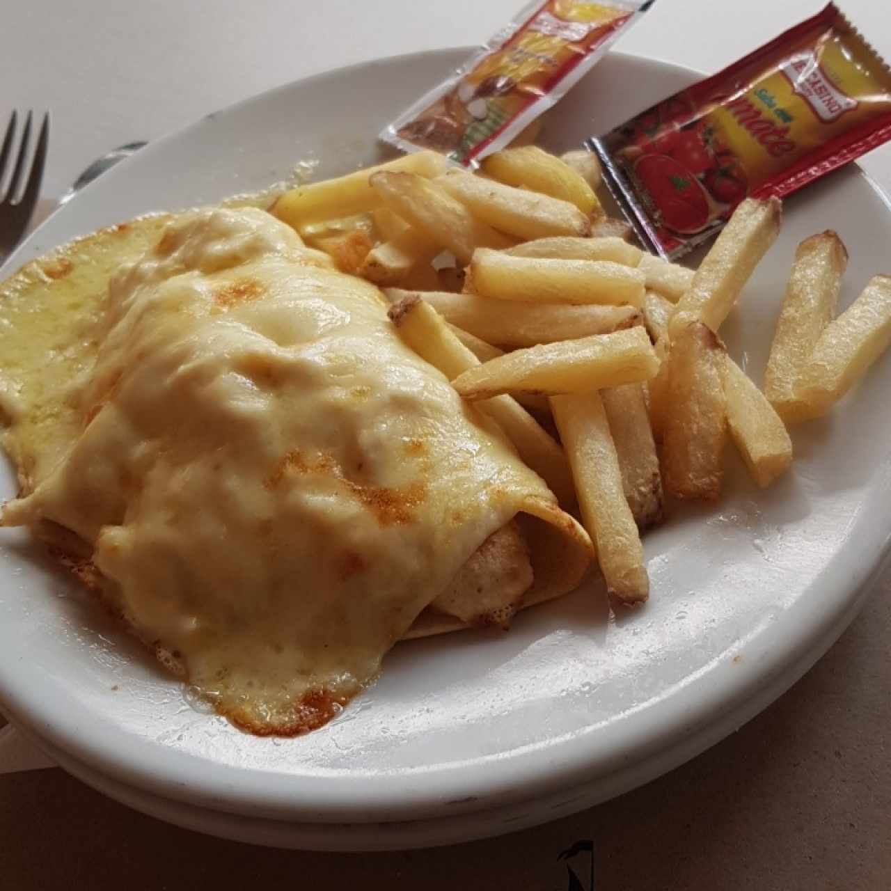 menú infantil crepe de pollo 