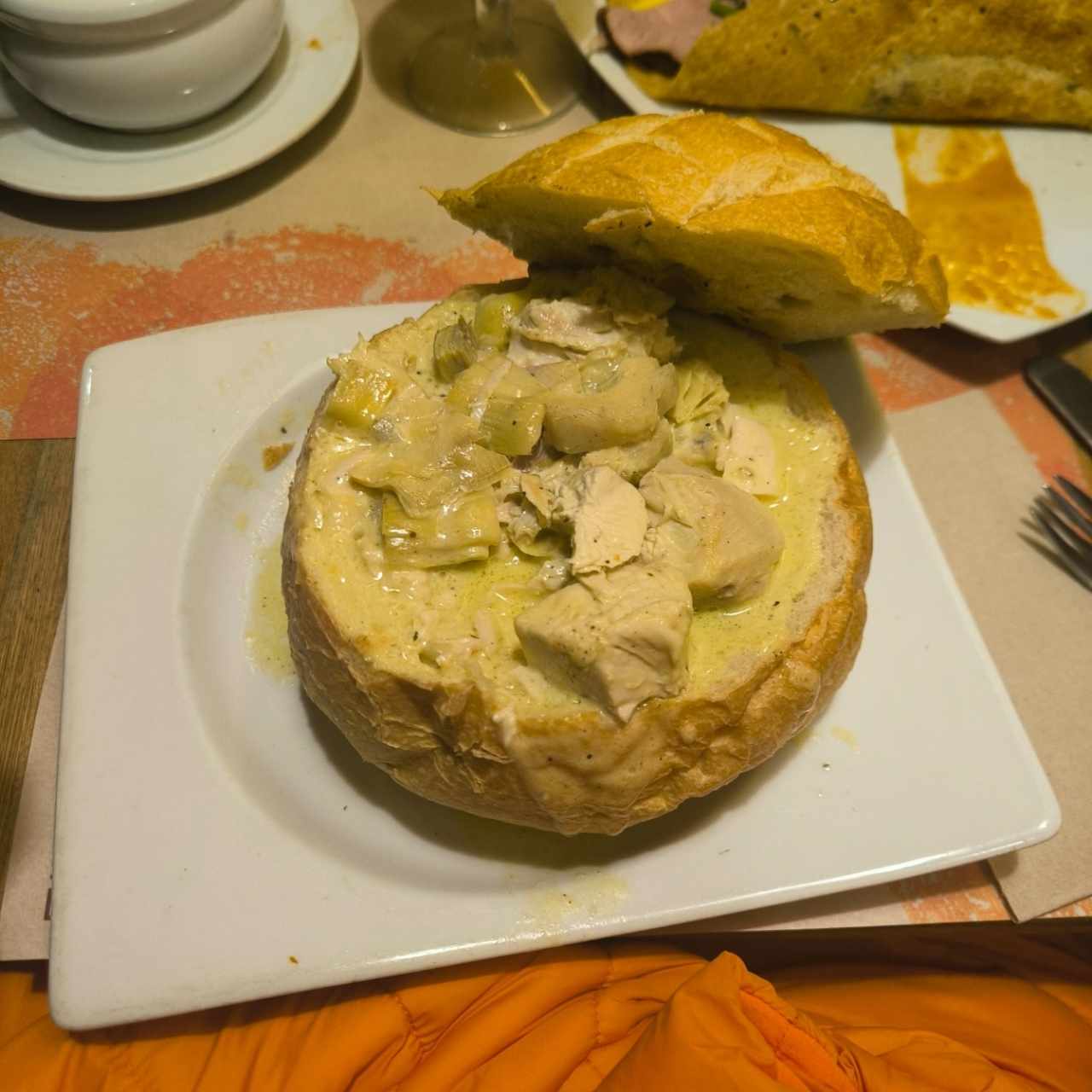 Panne cook de pollo y alcachofas en salsa de parmesano 
