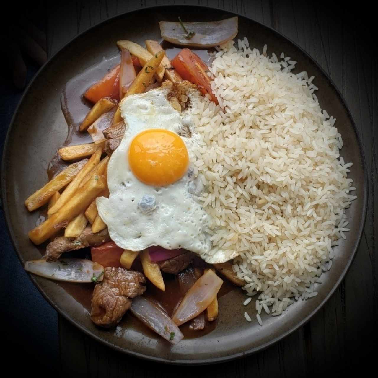 Lomo Saltado 