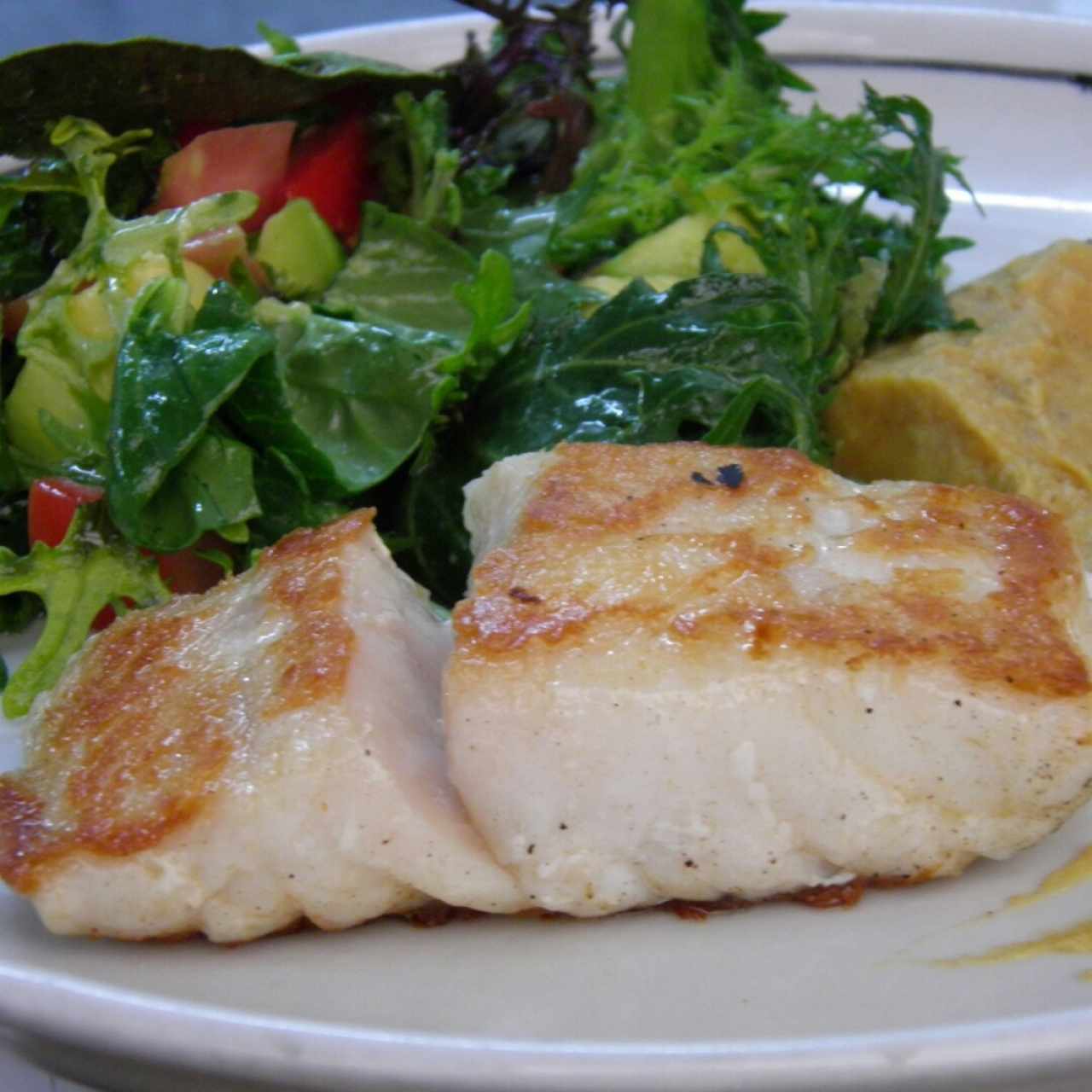 filete de pesca al carbón