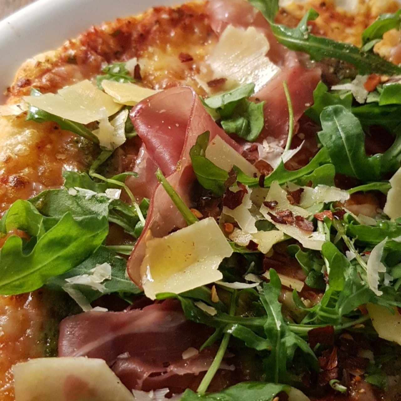 Pizza crudo