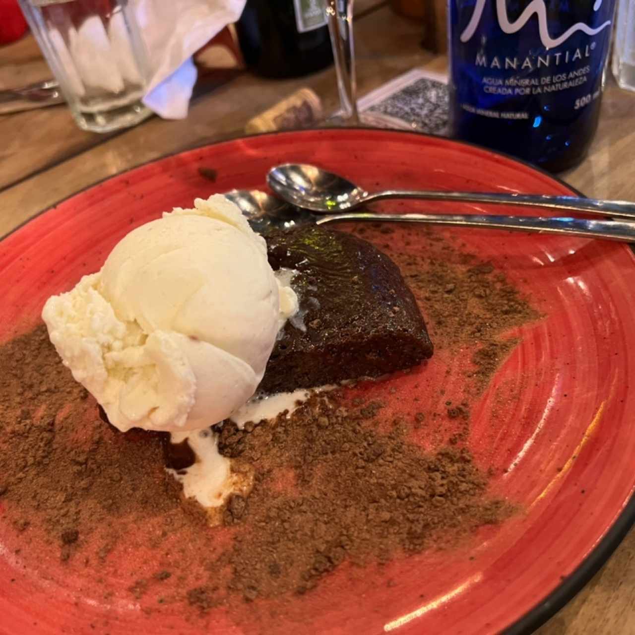 Brownie con helado