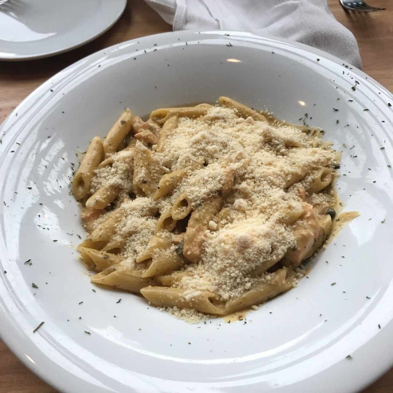penne con salmon al vodka 