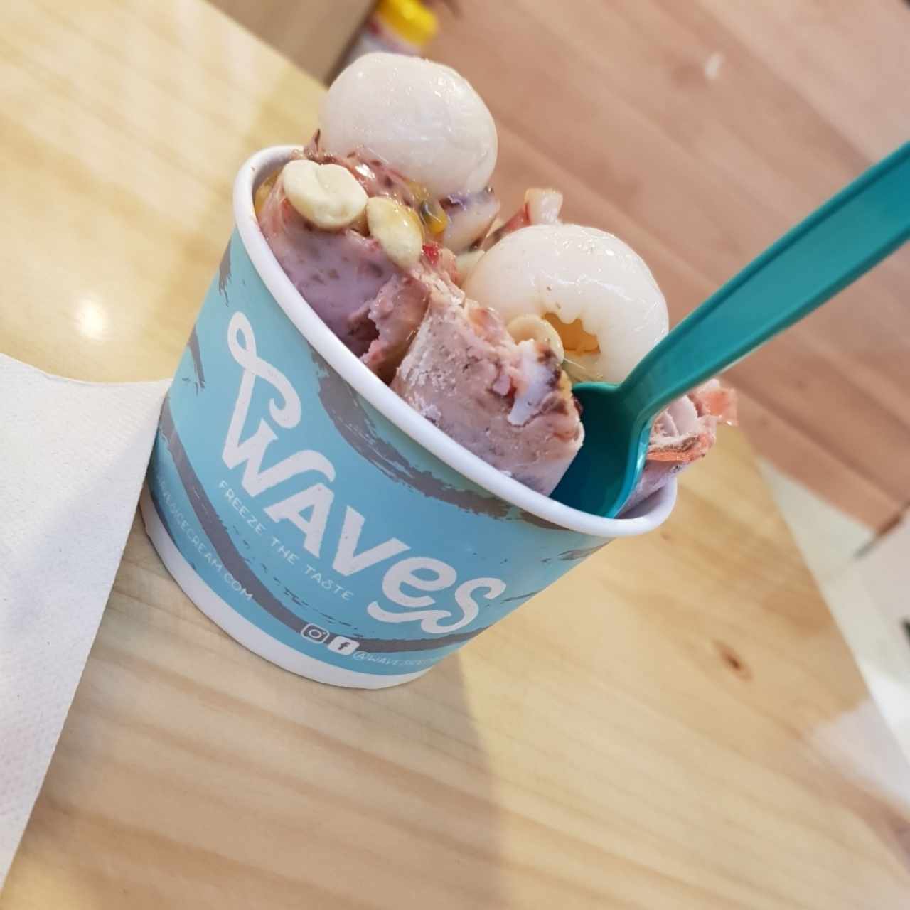cereza, fresa y Nutella 