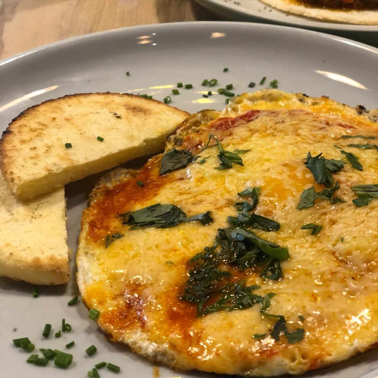 huevos con salsa italiana