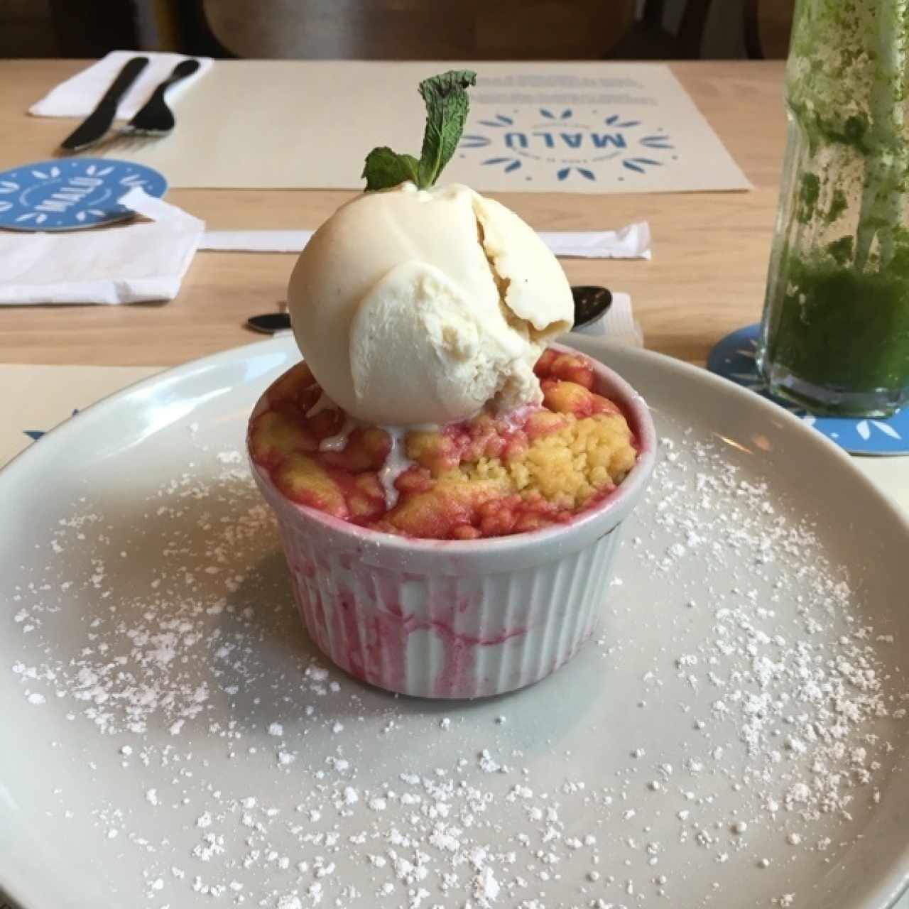 Crumble de frutos rojos y manzana 